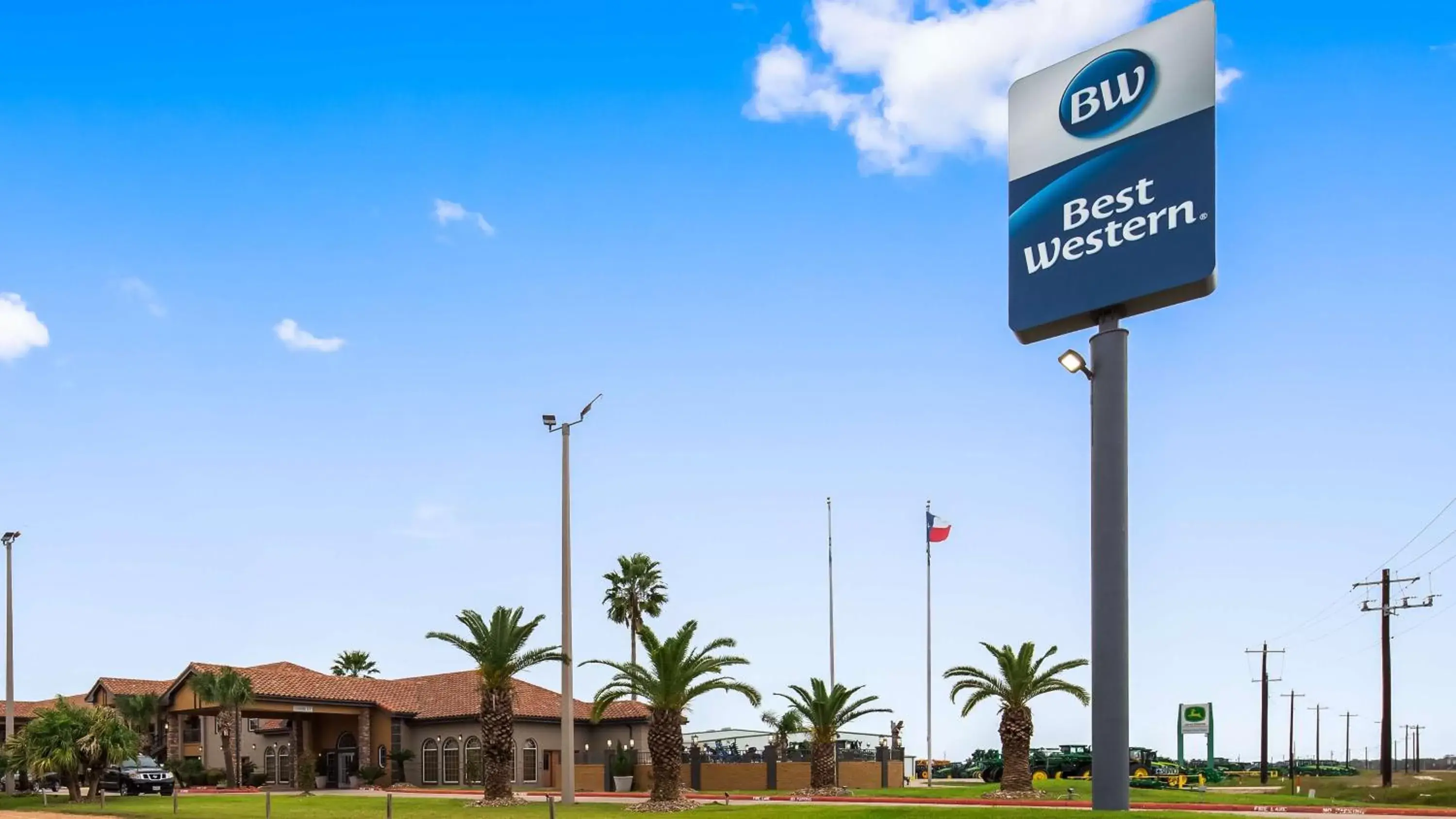 Property building in Best Western Executive Inn El Campo