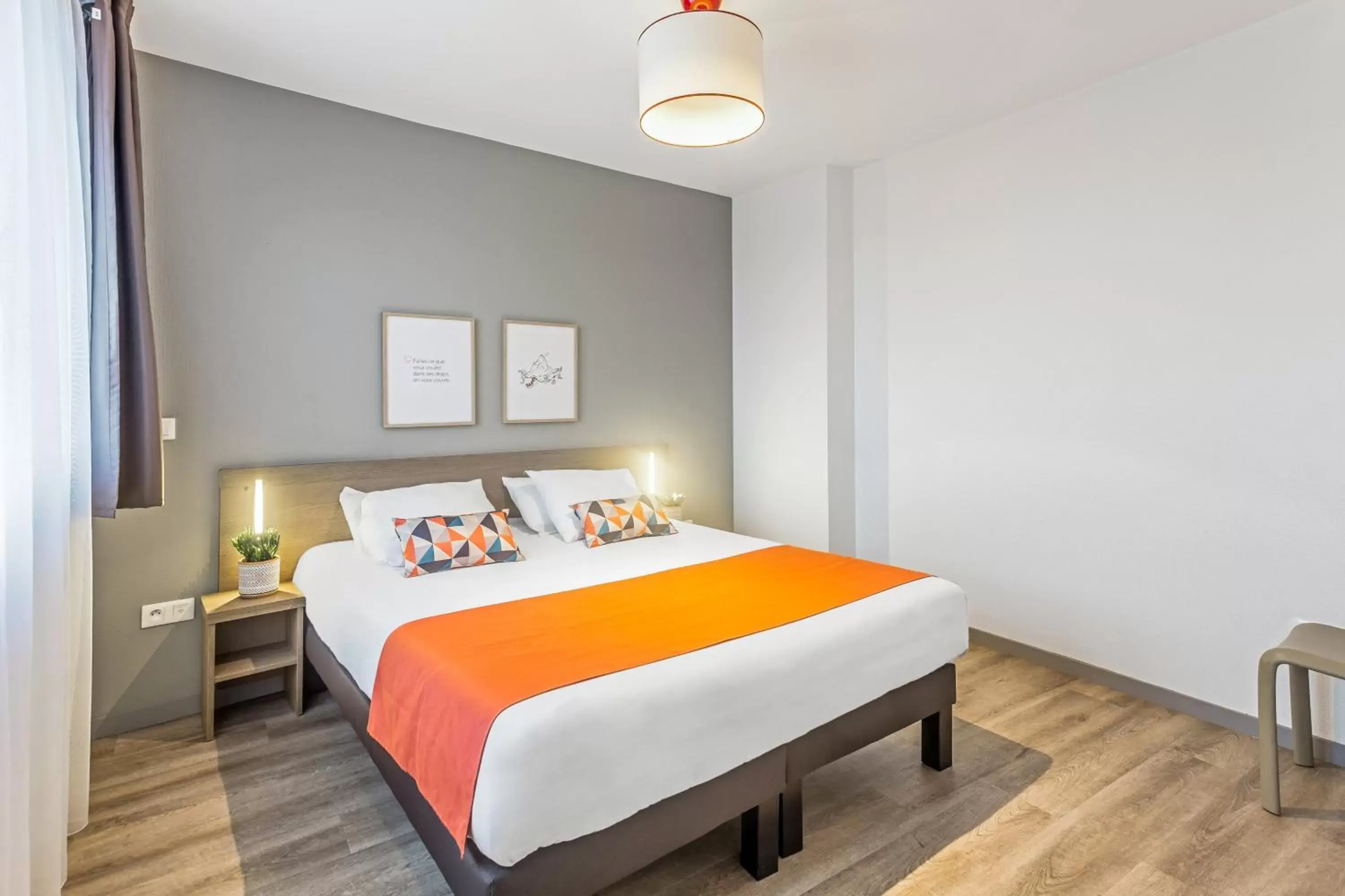 Bedroom, Bed in Appart'City Confort Amiens Gare