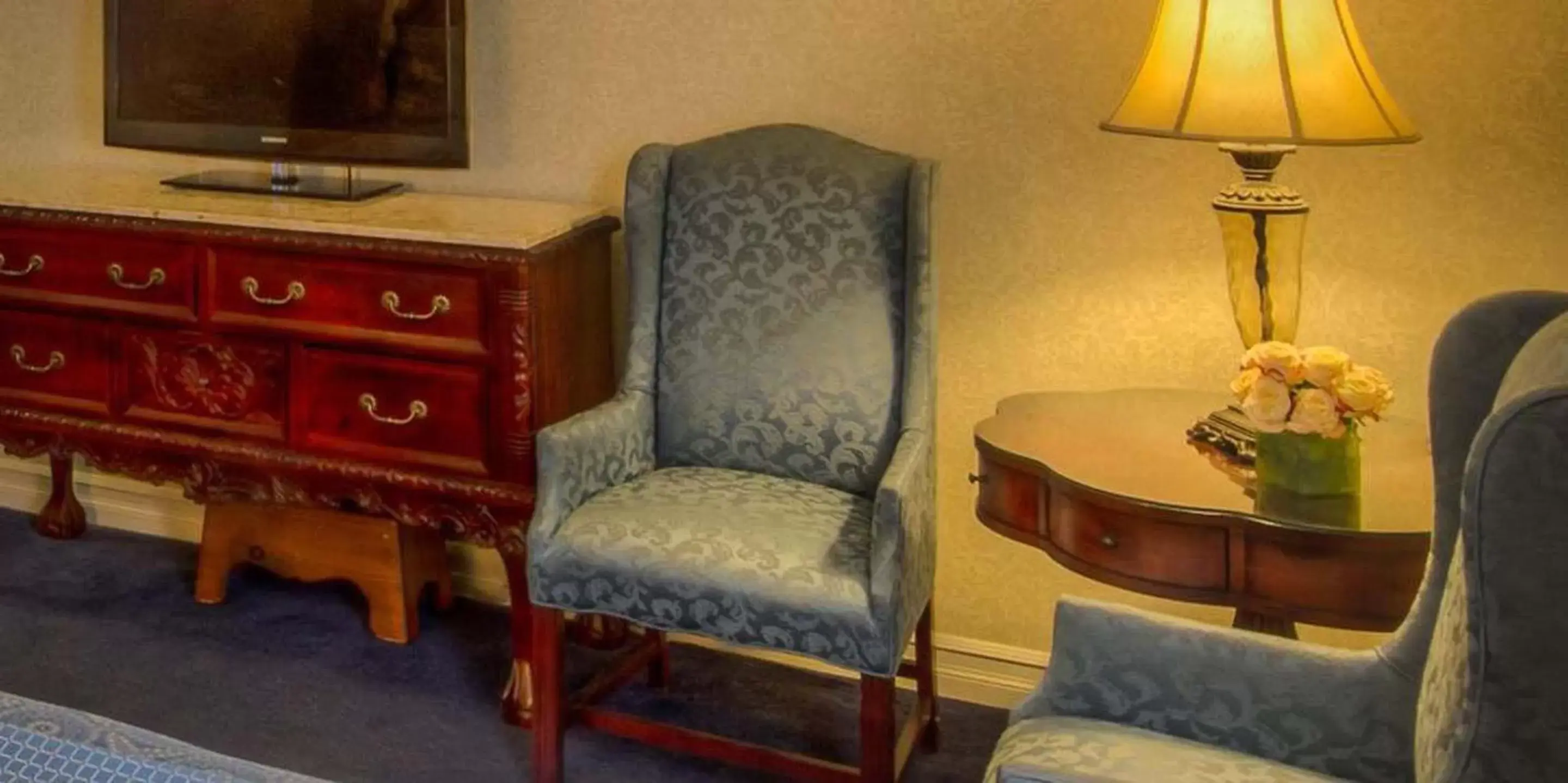 TV and multimedia, Seating Area in Red Coach Inn