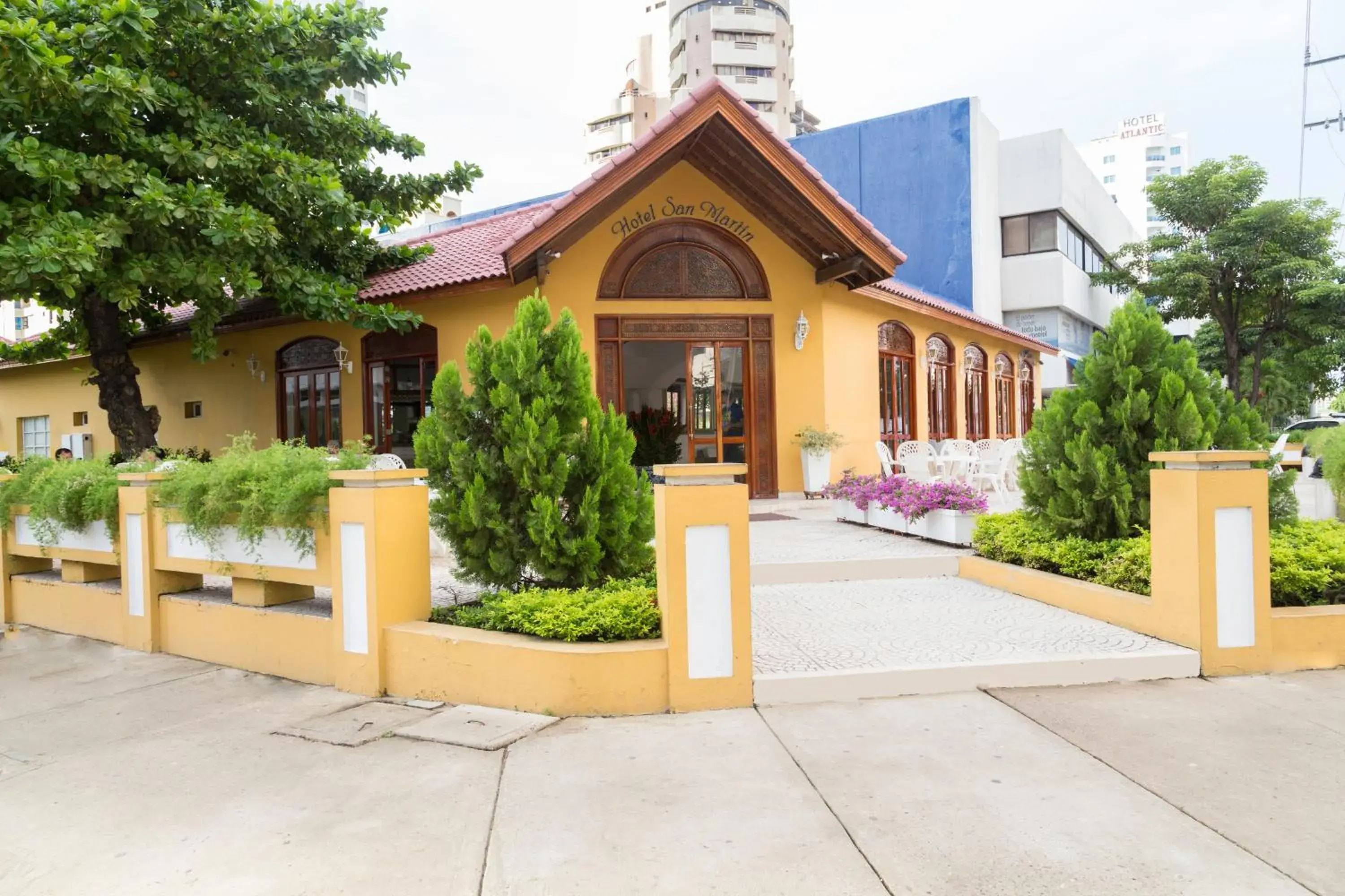 Facade/entrance, Property Building in San Martin Cartagena