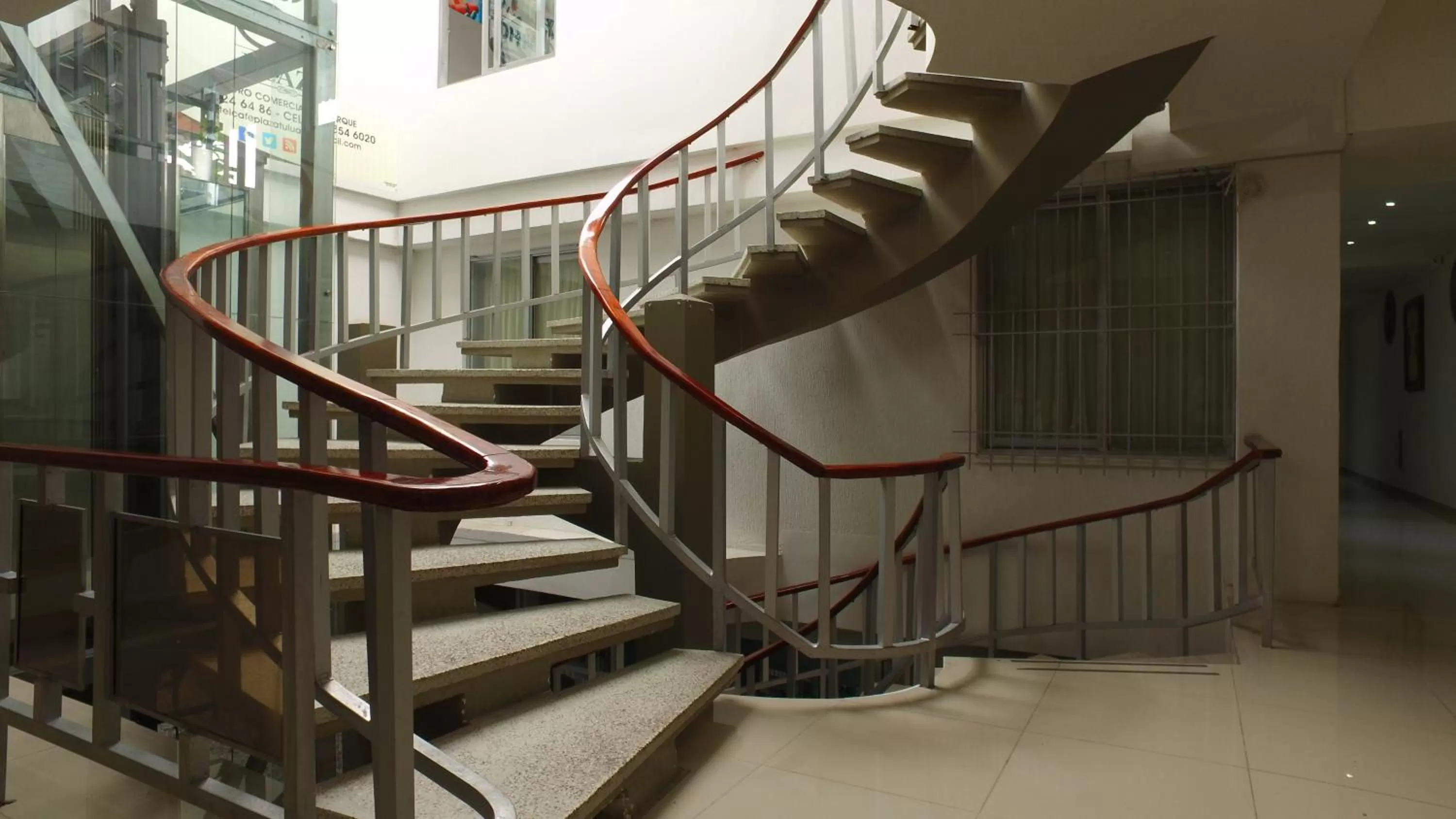 Area and facilities in Hotel Cafe Plaza