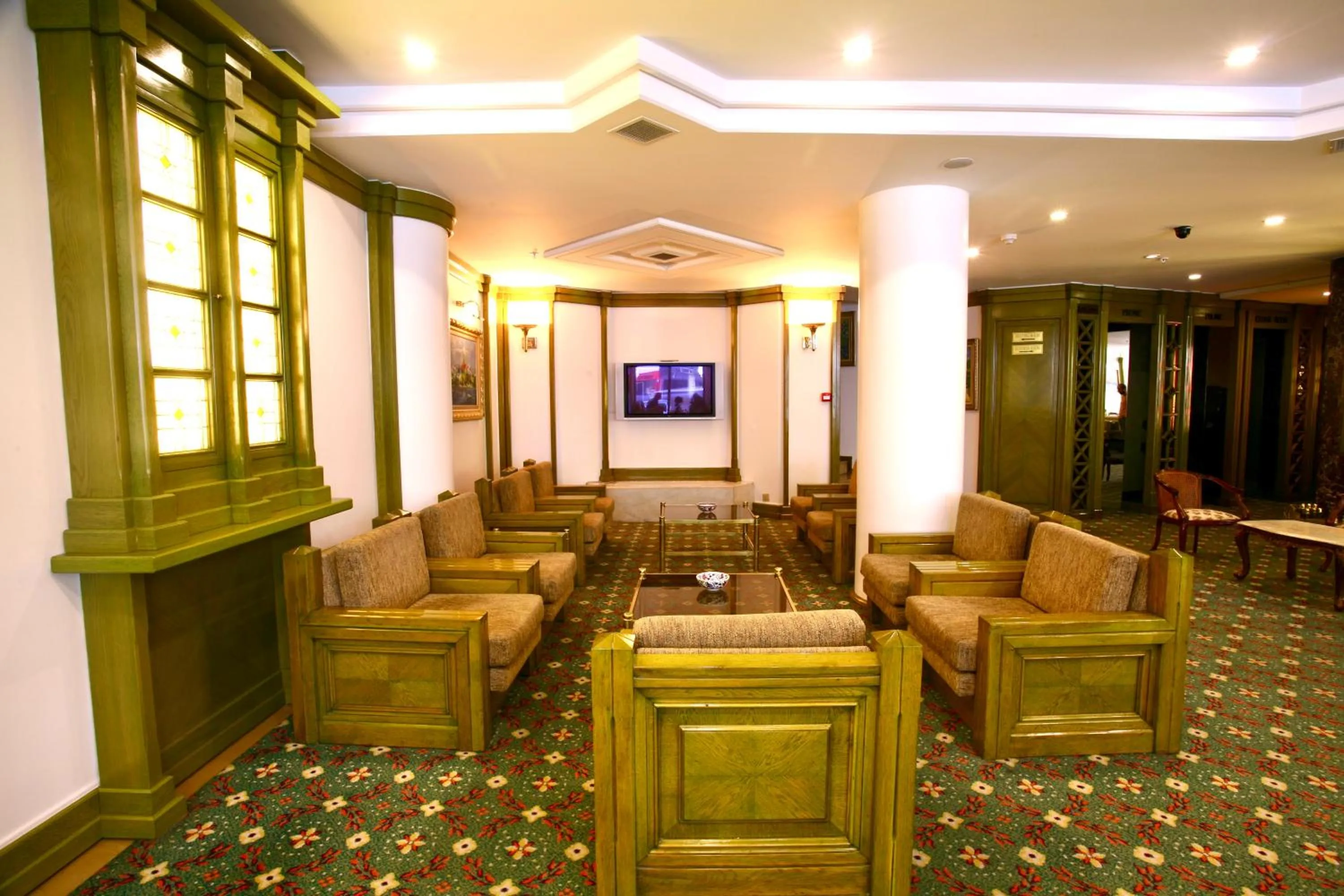 TV and multimedia in Istanbul Royal Hotel