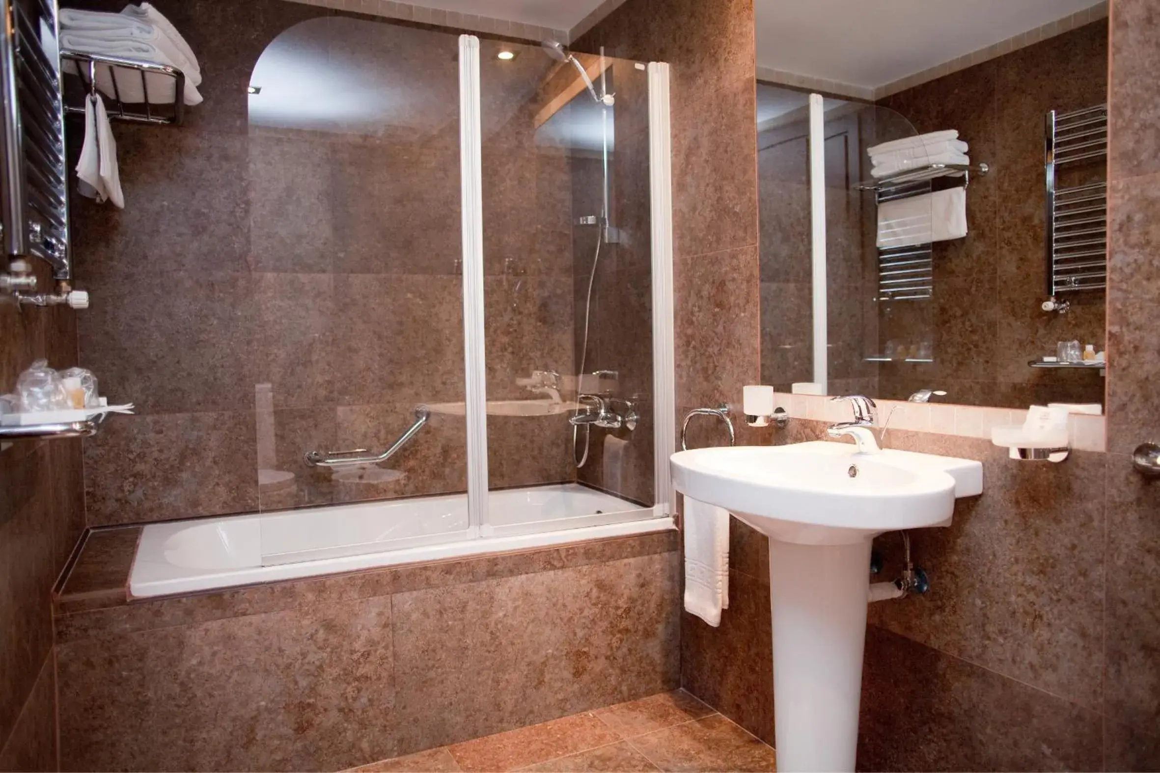 Shower, Bathroom in Hotel Bellaria