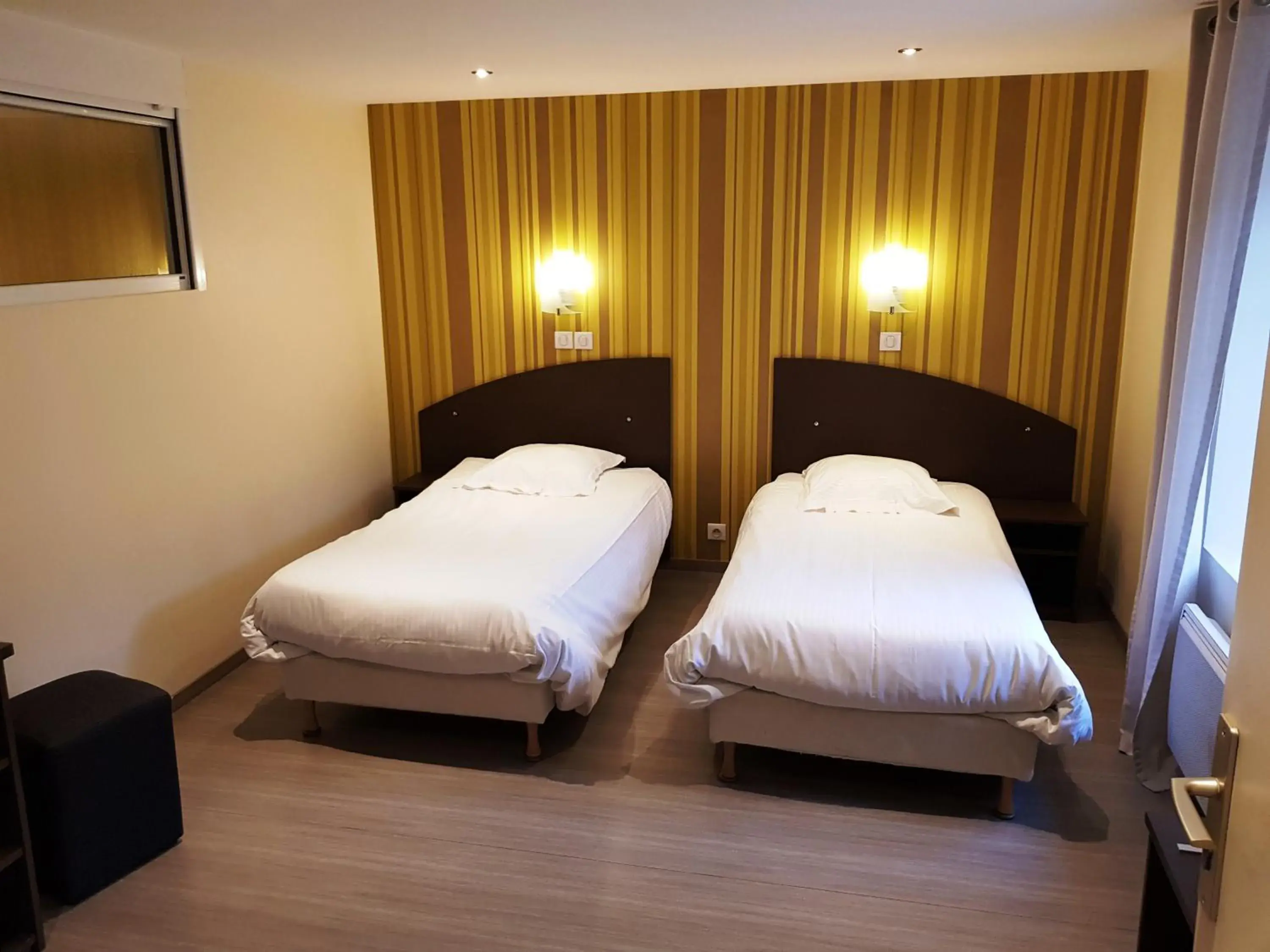 Bedroom, Bed in Auberge de la Baie Bedroom, Bed in Auberge de la Baie