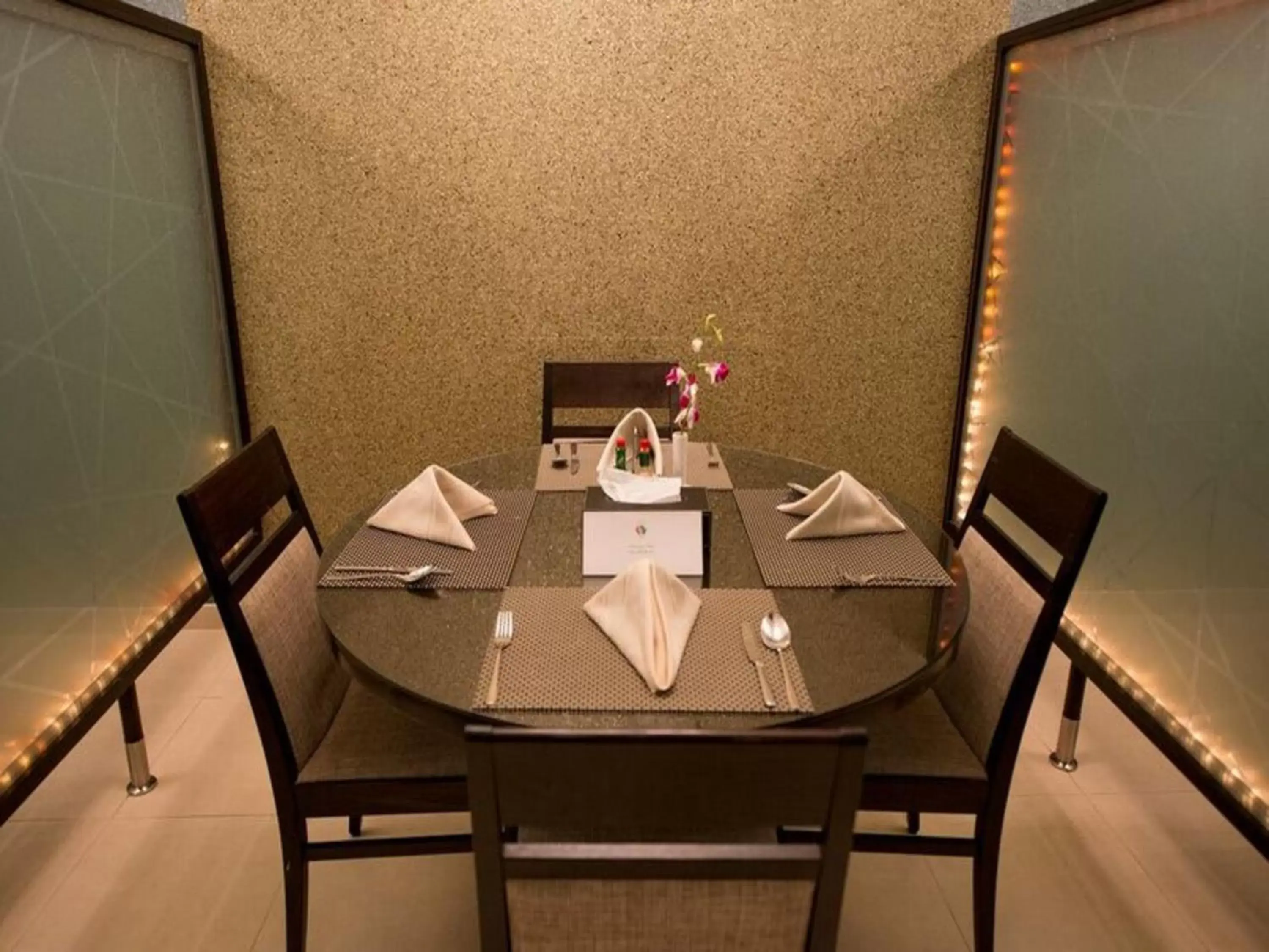 Restaurant/Places to Eat in Executives Hotel - Olaya