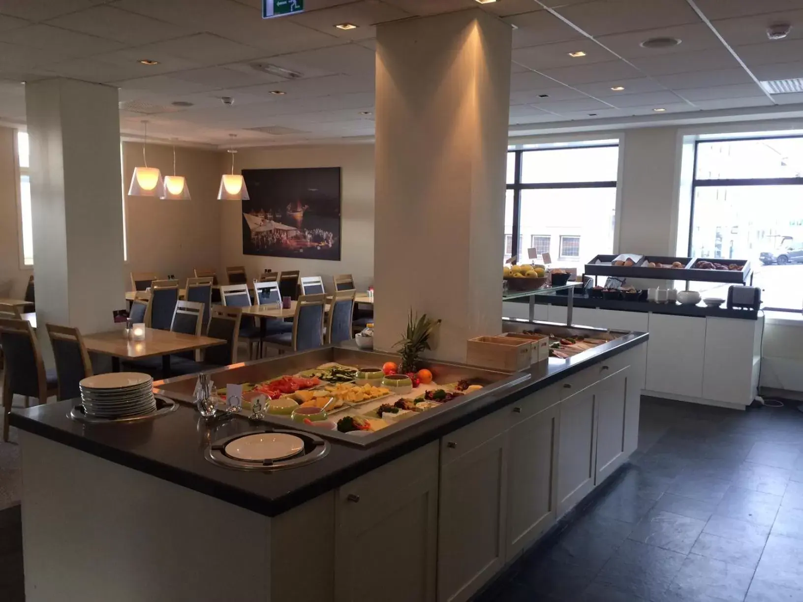 Buffet breakfast, Restaurant/Places to Eat in Quality Hotel Grand Kristiansund