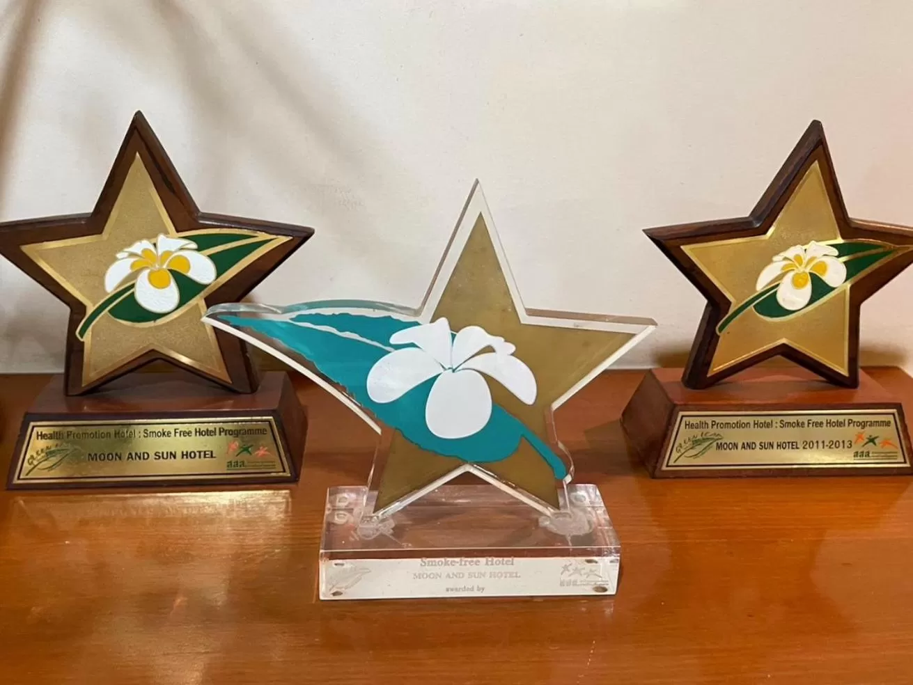 Logo/Certificate/Sign in โรงแรมมูนแอนด์ซัน Moon and Sun Hotel