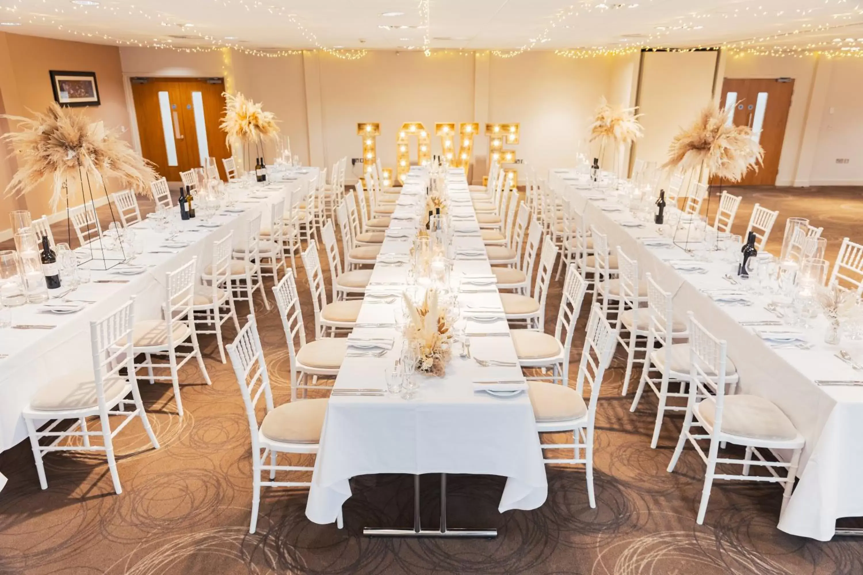 Banquet/Function facilities, Restaurant/Places to Eat in Holiday Inn Winchester, an IHG Hotel