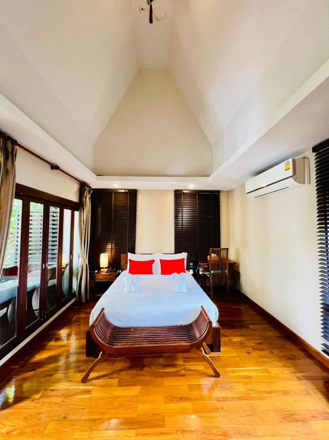 Bed in Yotaka Boutique Hotel Bangkok
