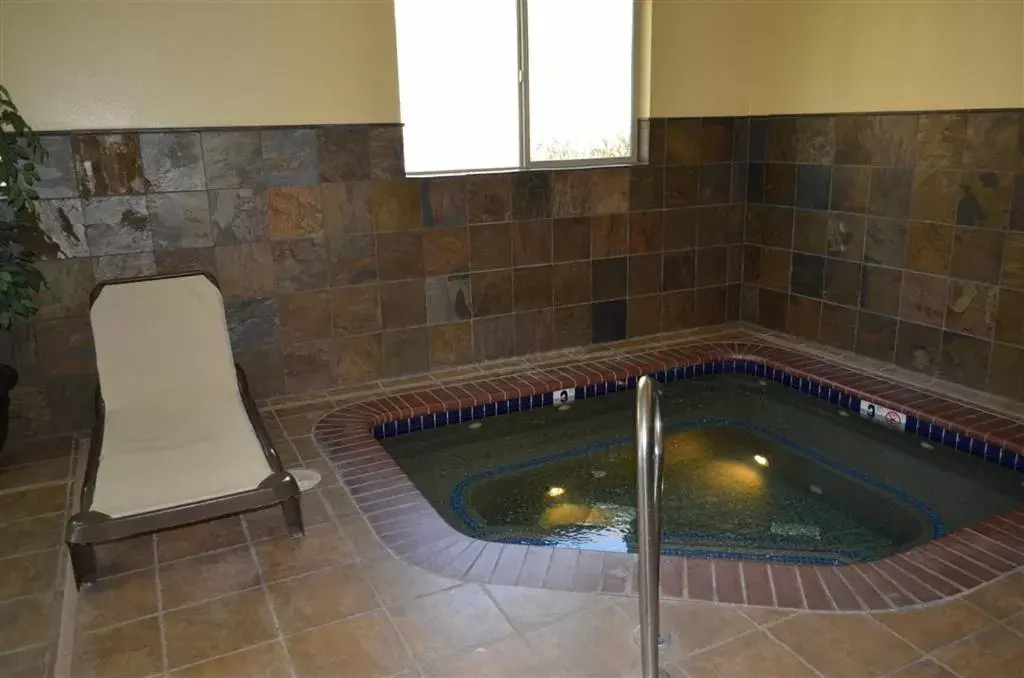 Spa and wellness centre/facilities in Inn at Cross Keys Station Spa and wellness centre/facilities in Inn at Cross Keys Station