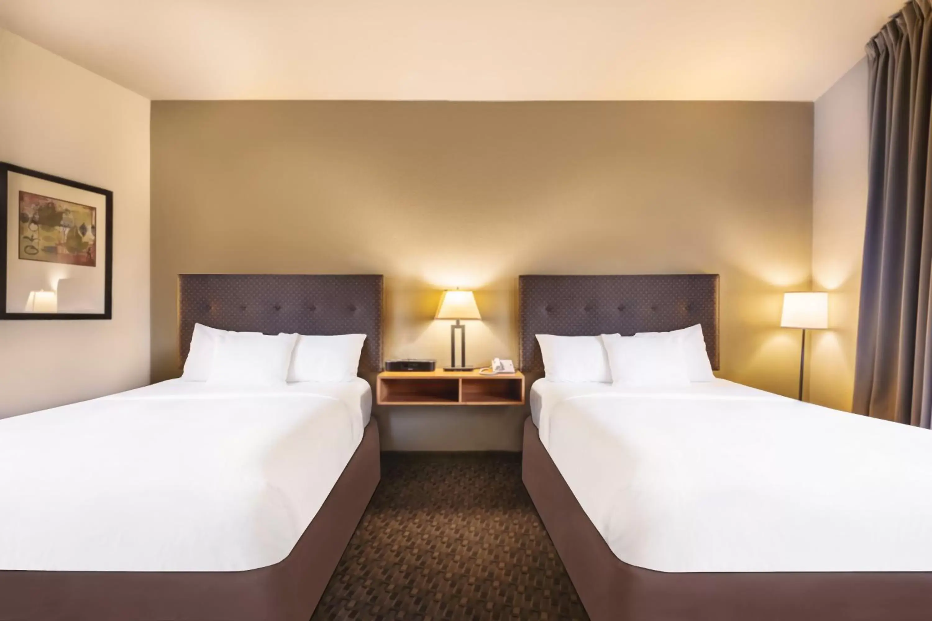 Queen Room with Two Queen Beds - Non-Smoking in Gaia Hotel & Spa Redding, Ascend Hotel Collection