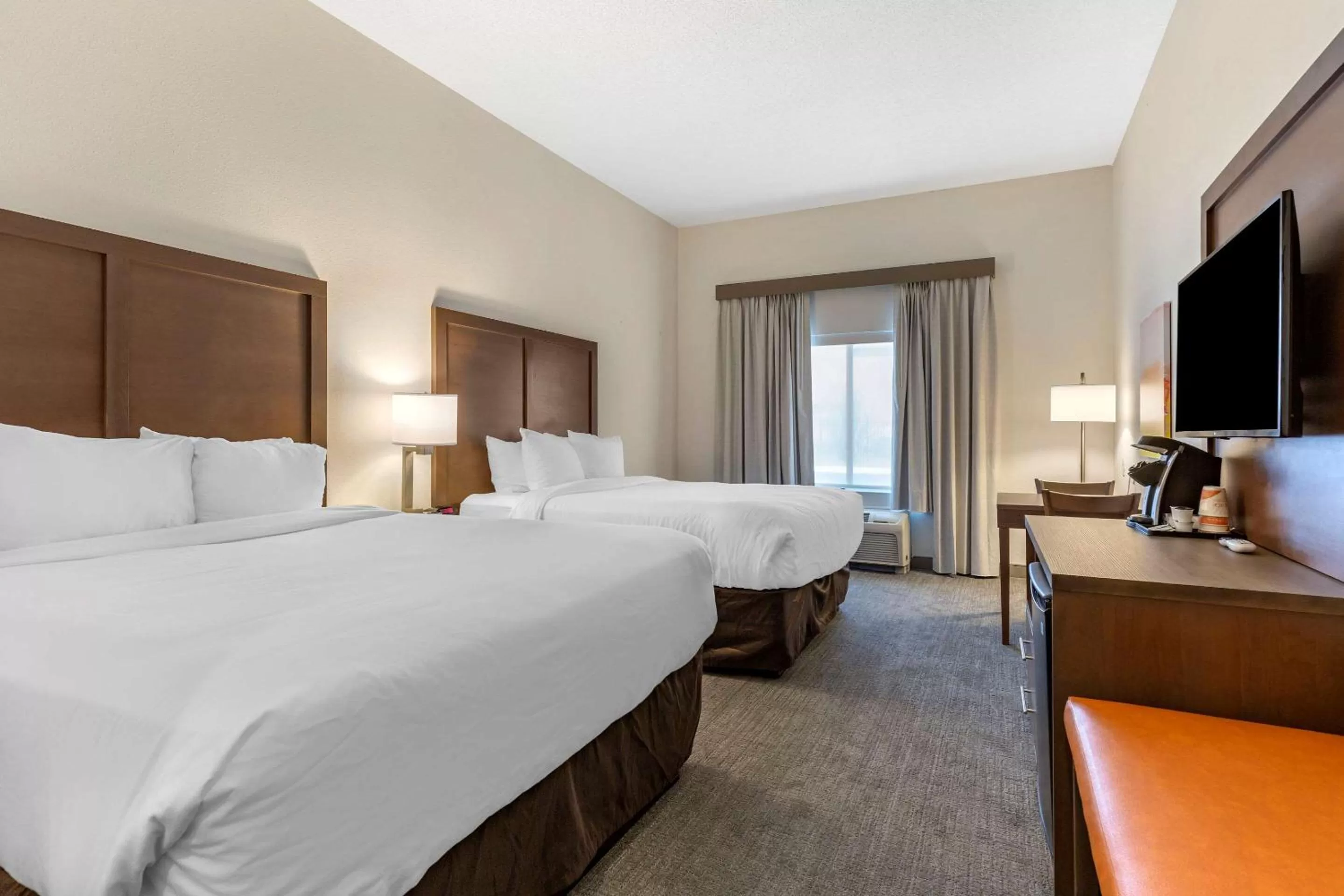 Standard Queen Room with Two Queen Beds - Non Smoking  in Comfort Inn & Suites Chestertown