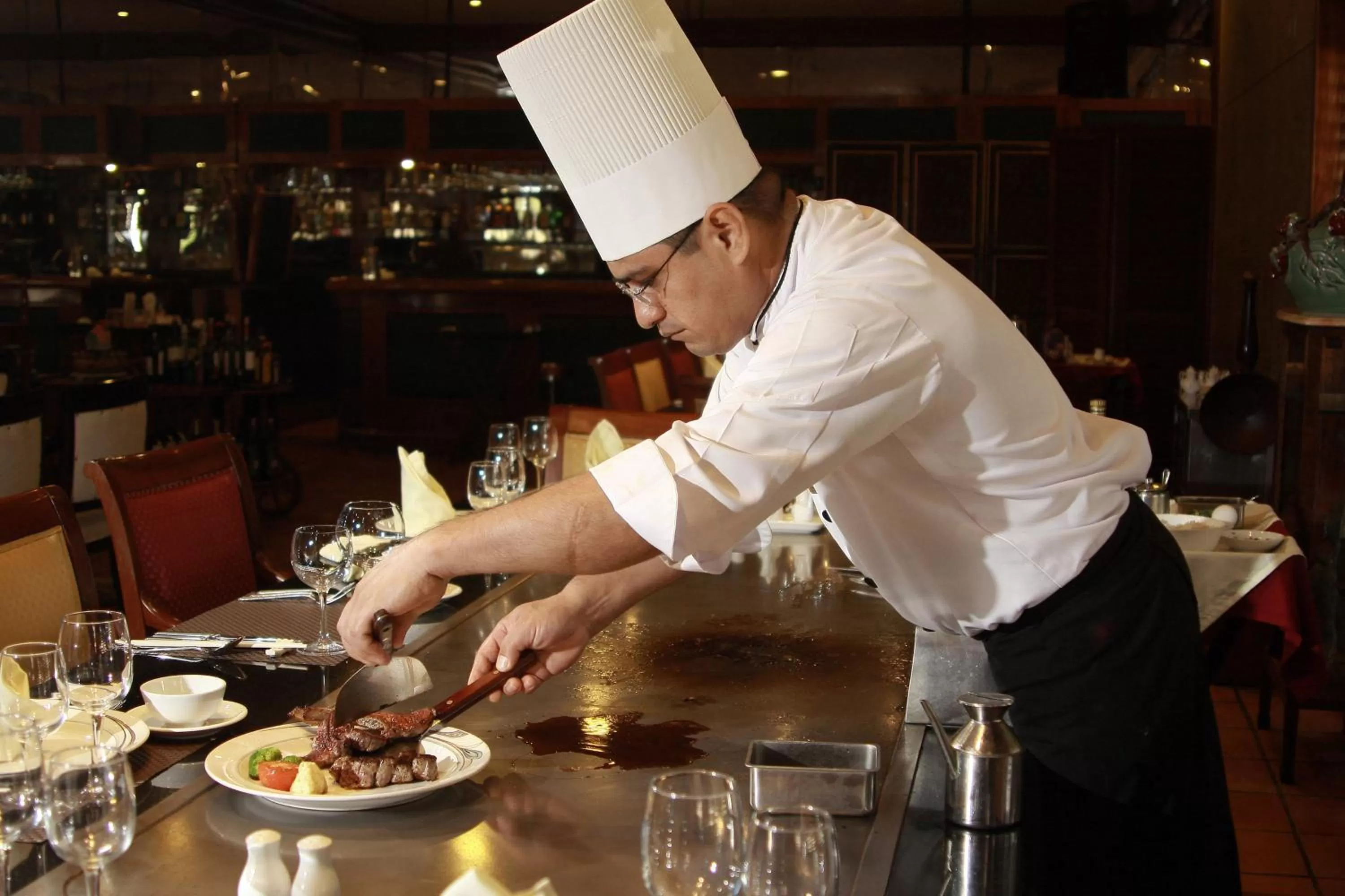 Restaurant/places to eat in Crowne Plaza Managua by IHG