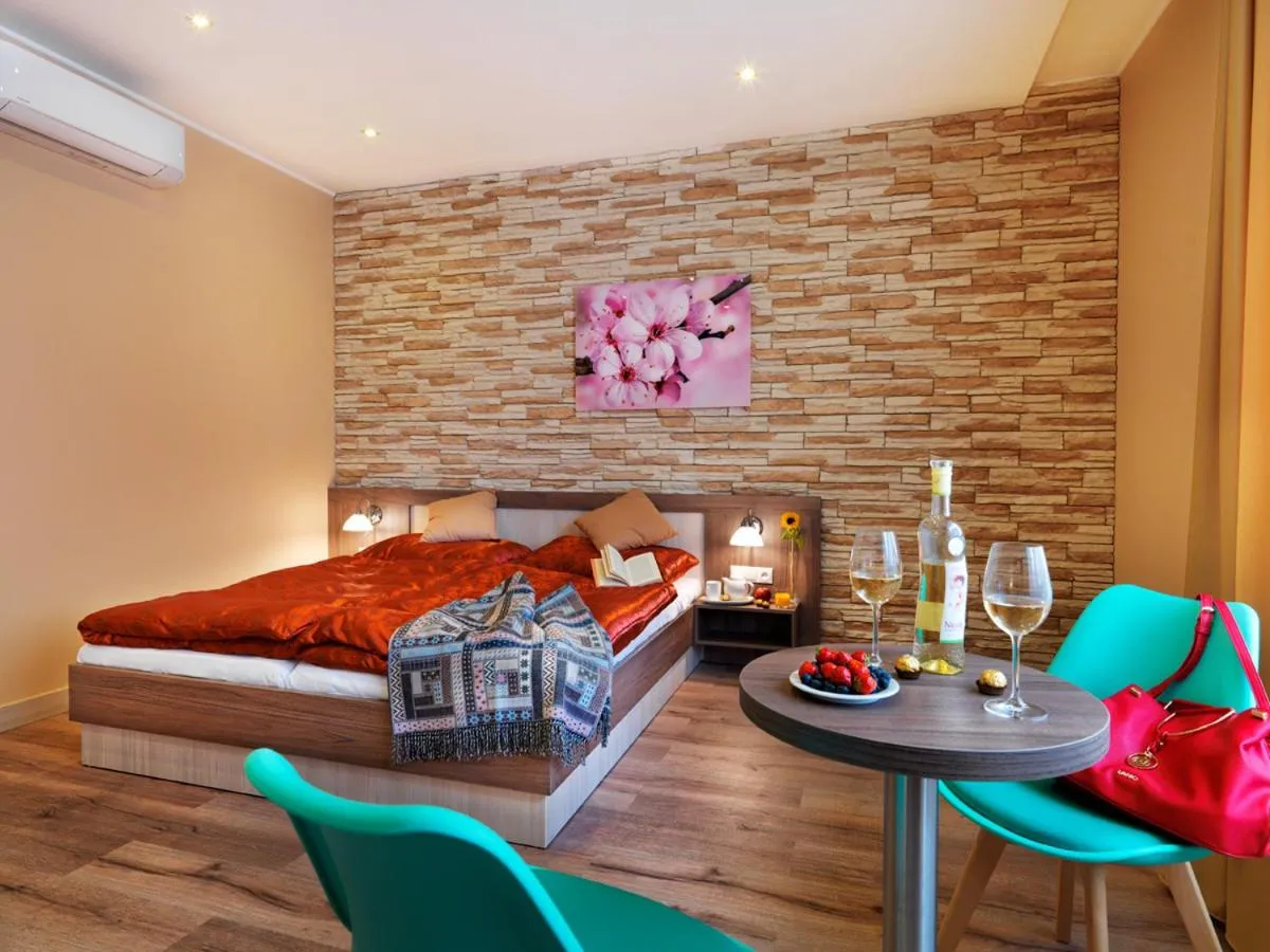 Photo of the whole room in Hotel Viktor