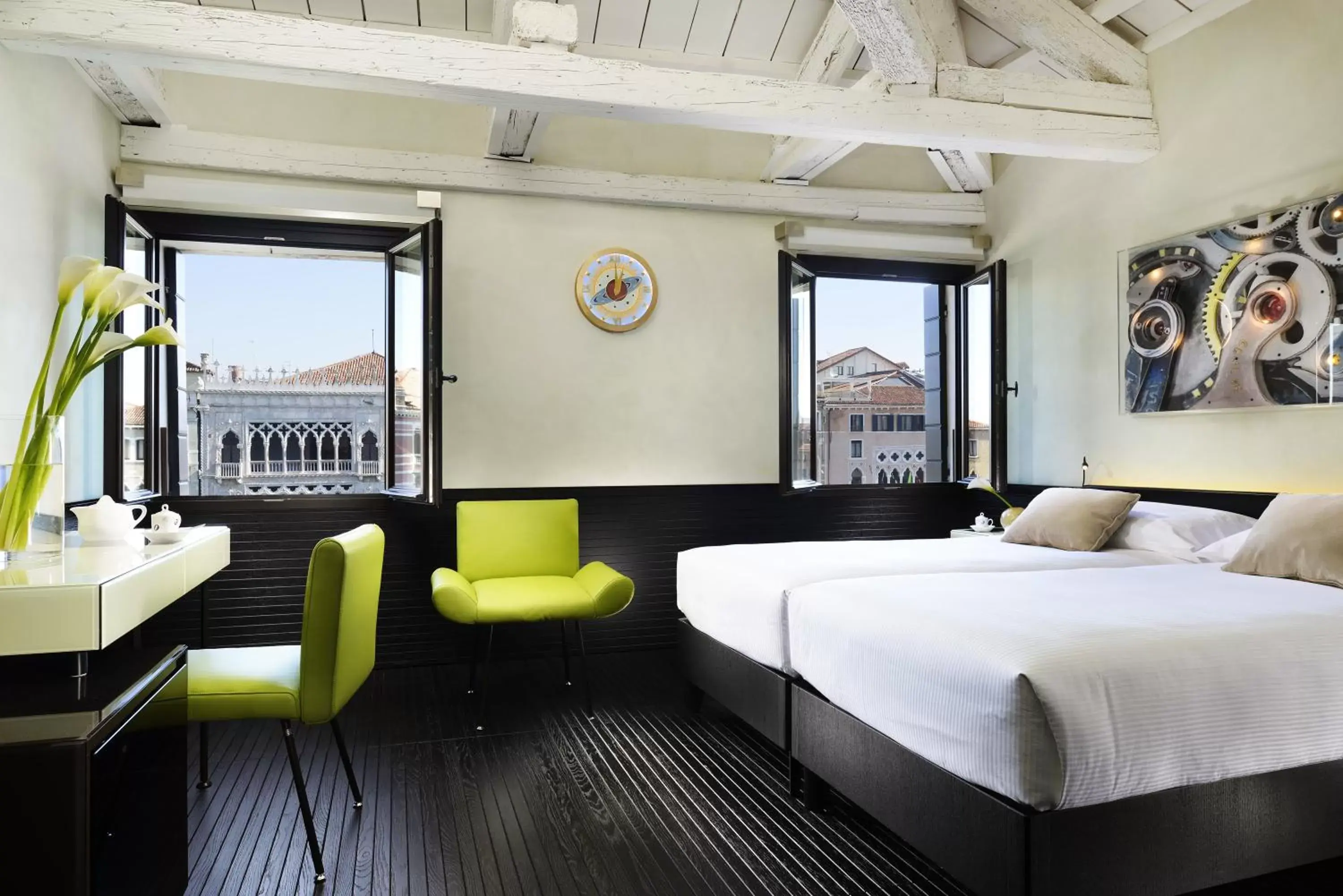 Deluxe Double Room with Canal View in Hotel L'Orologio - WTB Hotels