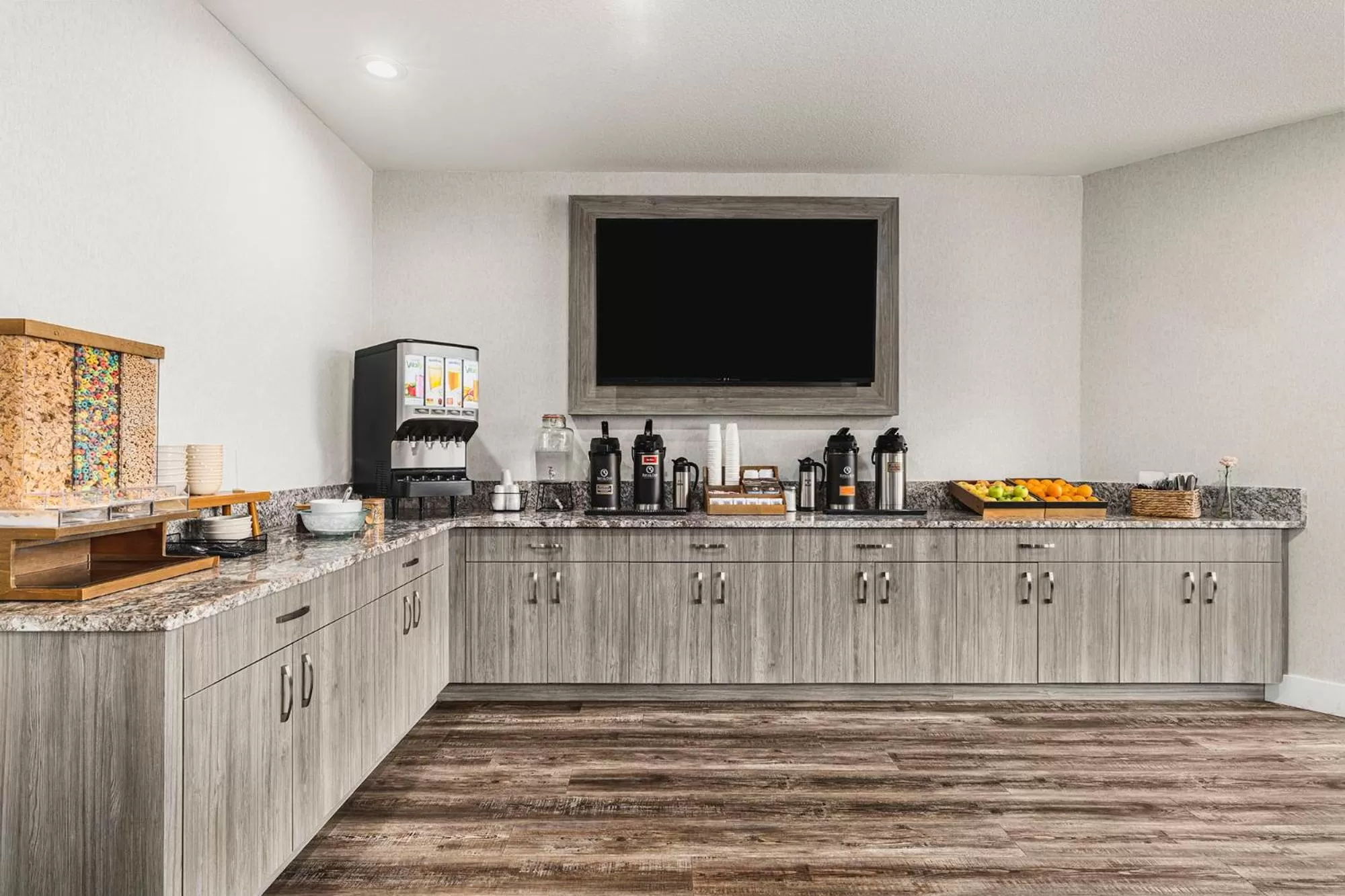 Coffee/tea facilities in The Ashley Inn & Suites