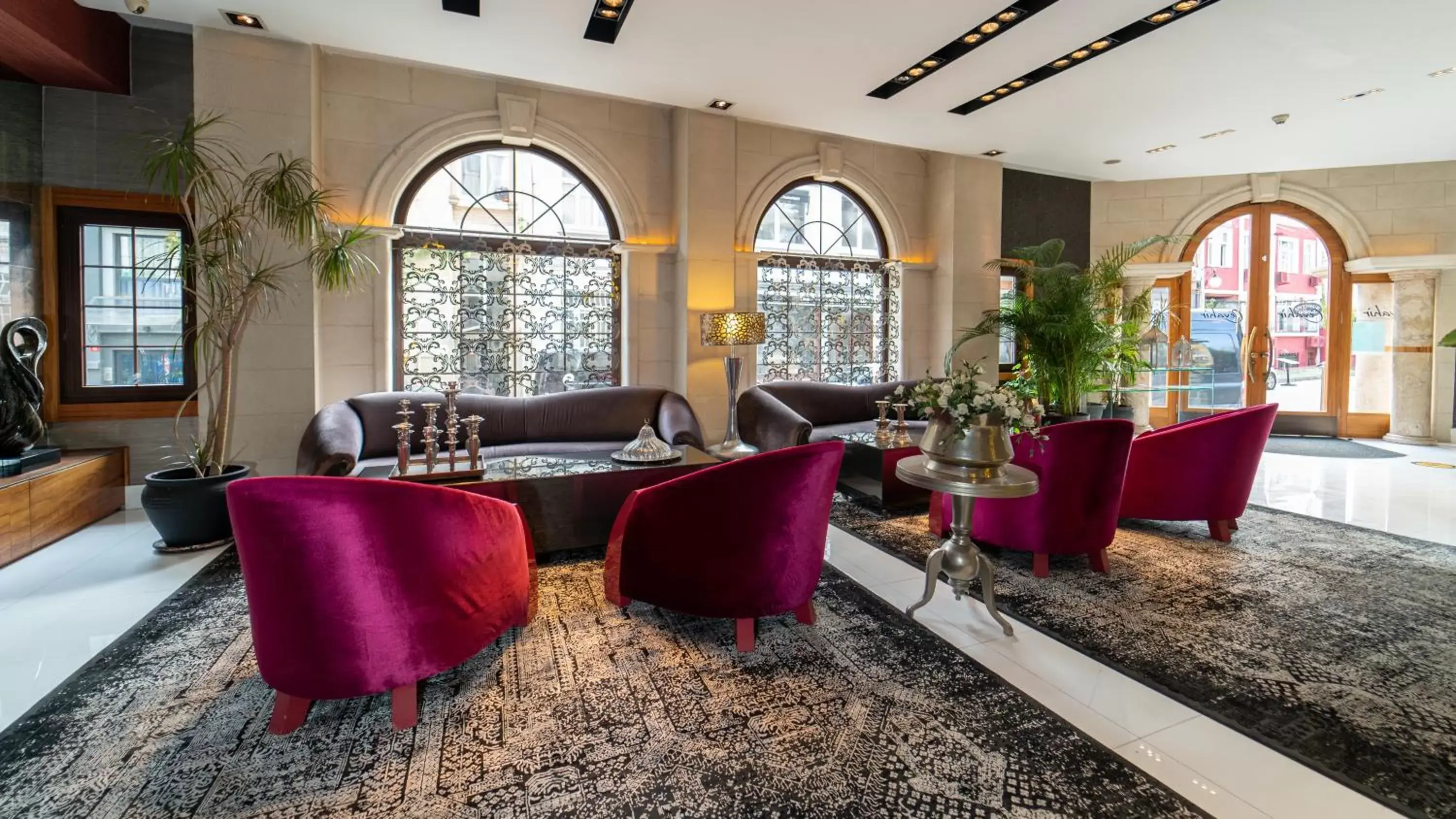 Lobby/Reception in Biz Cevahir Hotel Sultanahmet