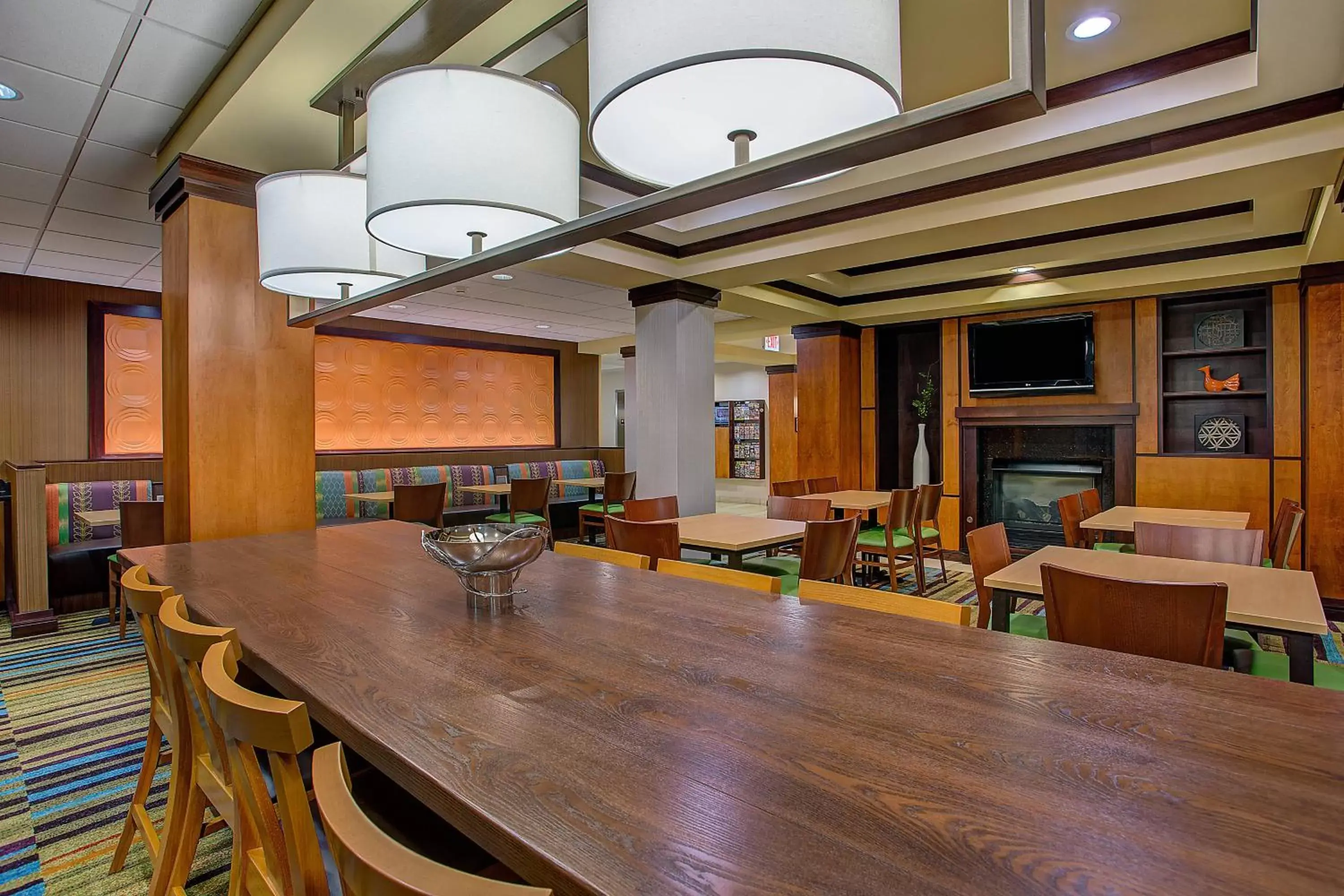 Restaurant/places to eat, Lounge/Bar in Fairfield Inn & Suites Kodak