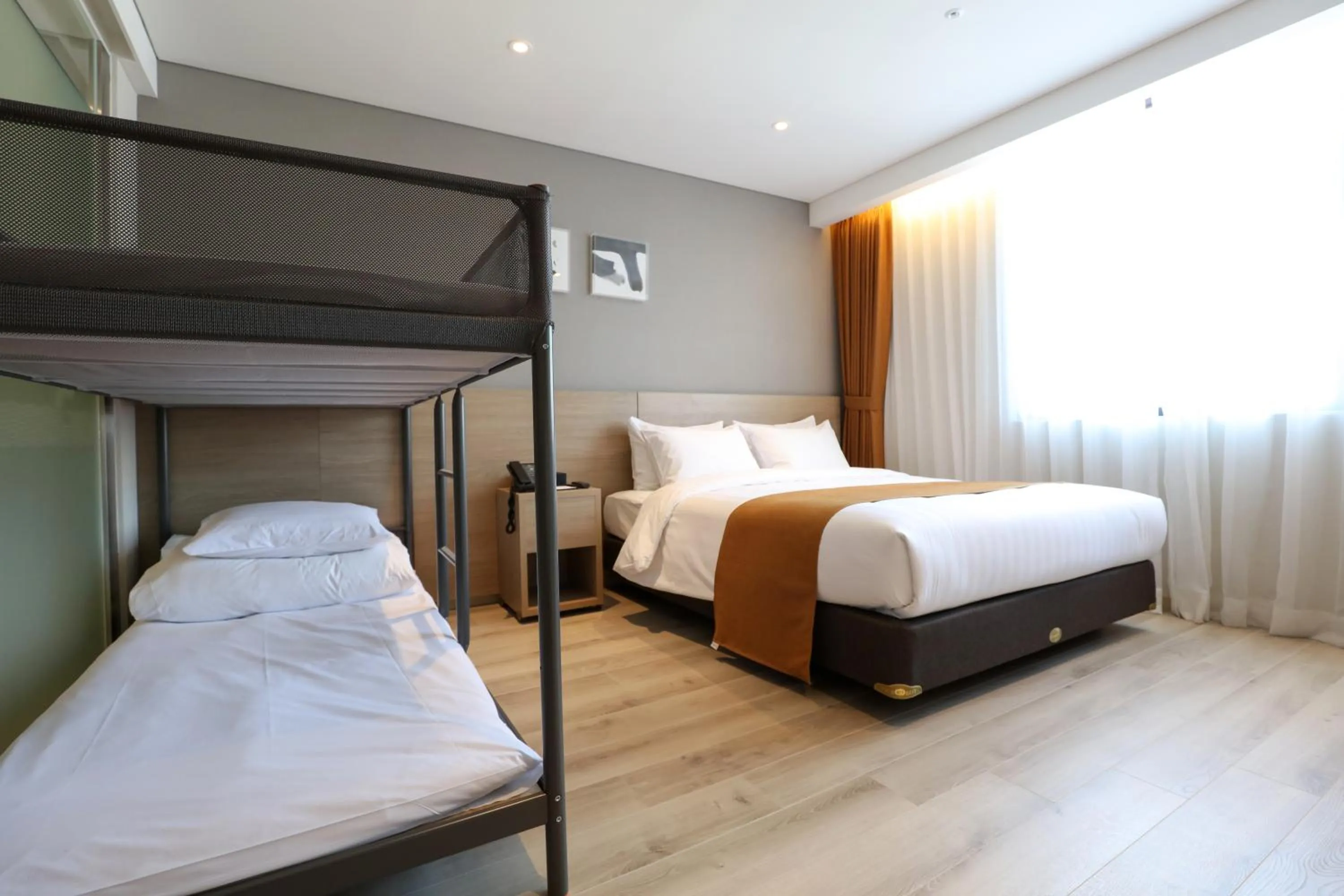 Bed in Gangneung City Hotel