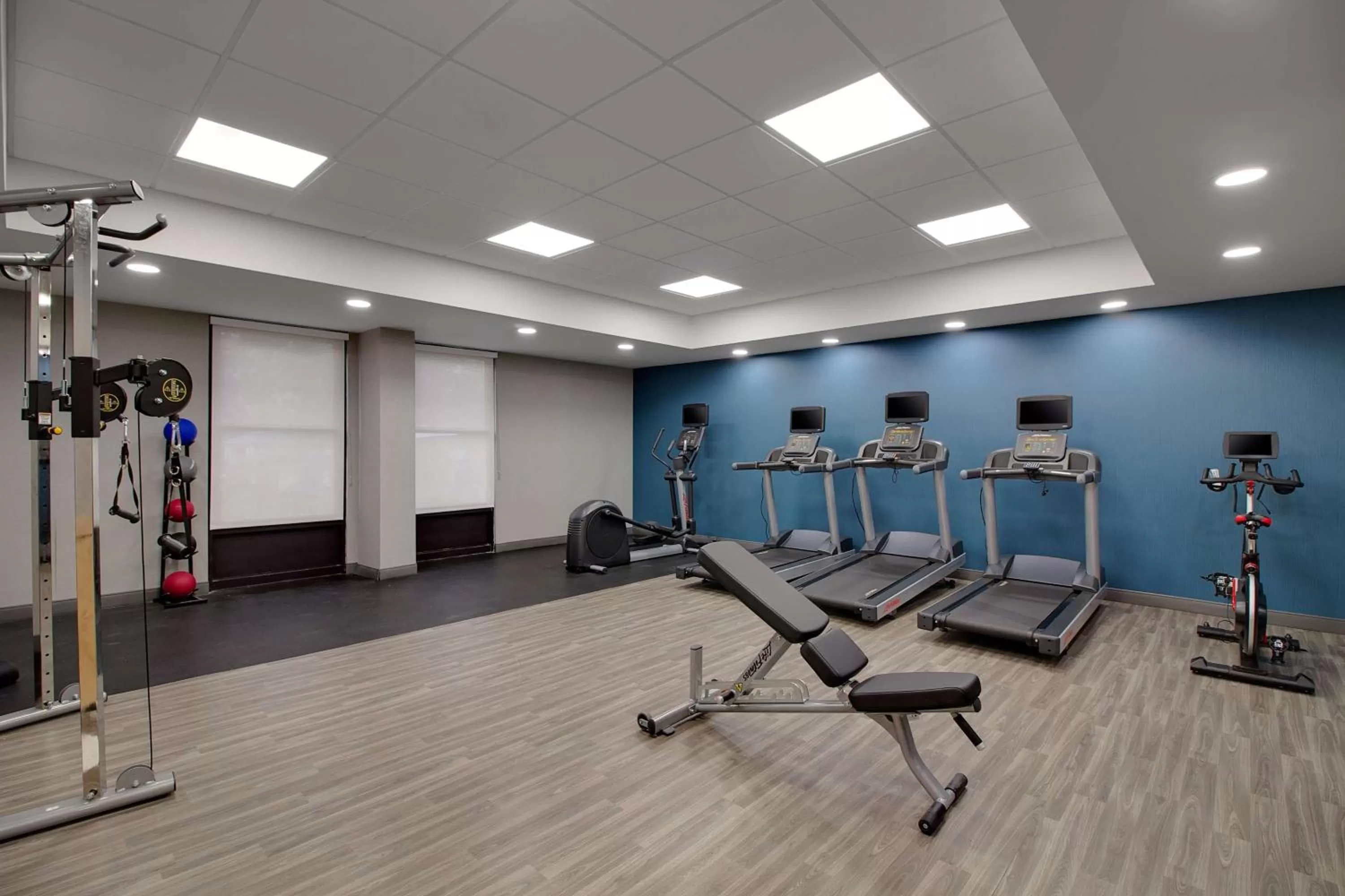 Fitness centre/facilities in Hampton Inn Birmingham-Colonnade 280