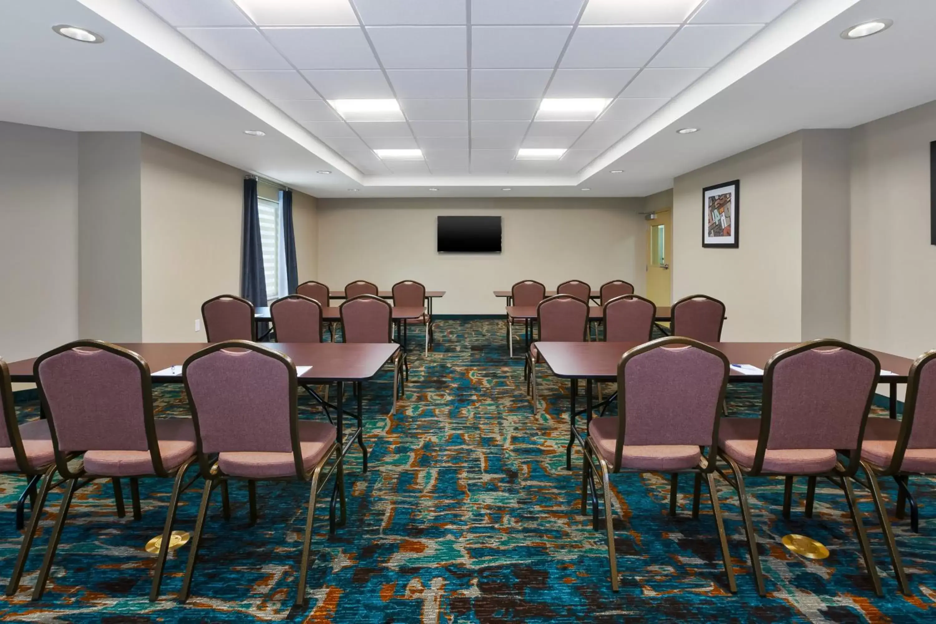 Meeting/conference room in Candlewood Suites Louisville - NE Downtown Area, an IHG Hotel