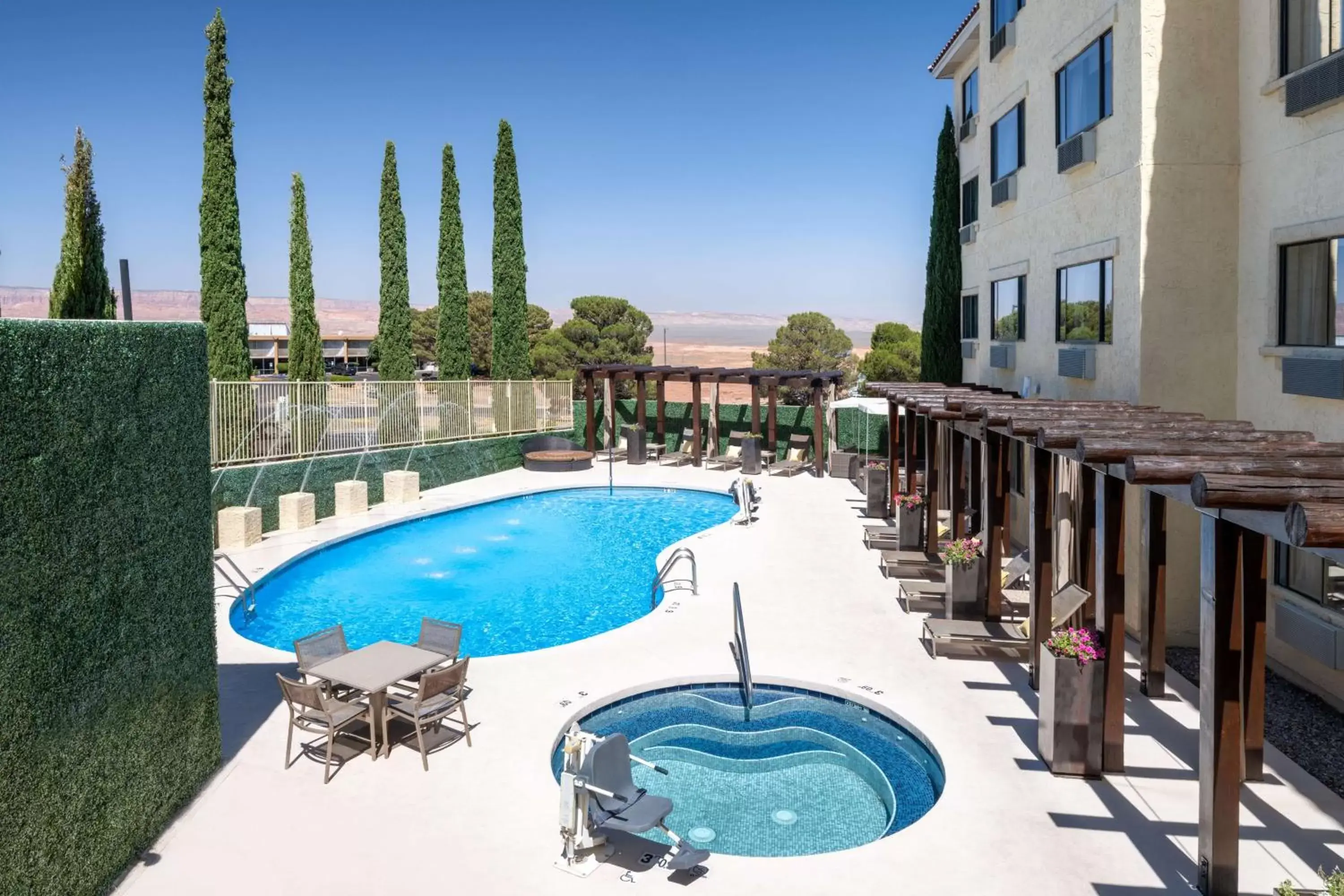 Pool View in Best Western Plus At Lake Powell