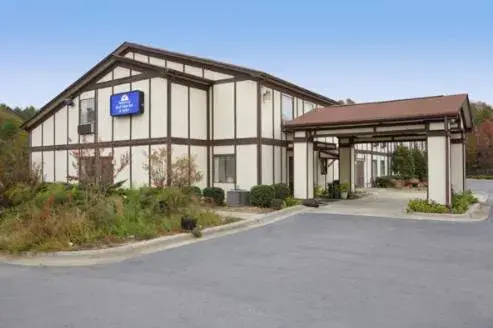 Facade/entrance, Property Building in Americas Best Value Inn and Suites Albemarle