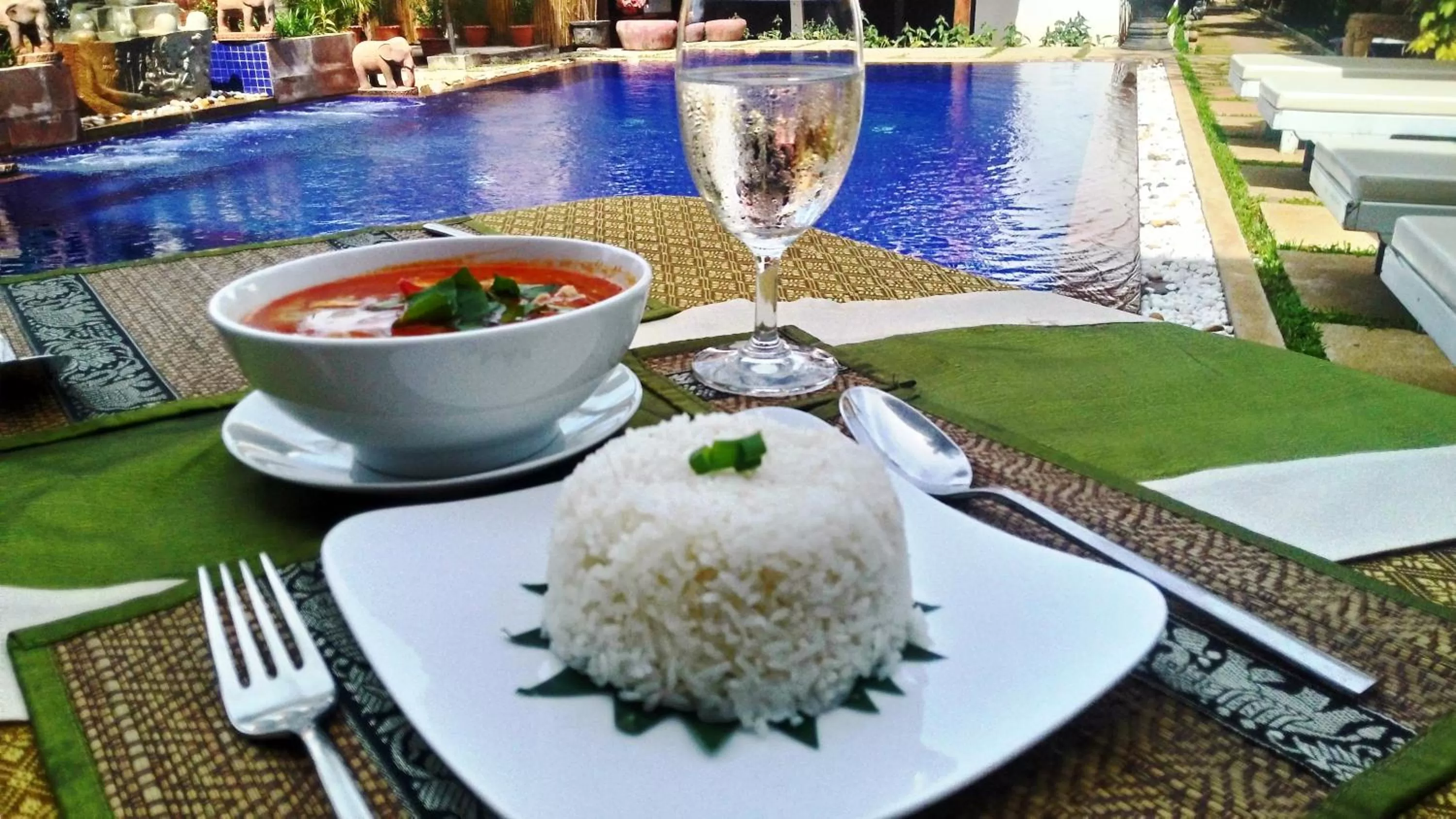 Meals in BayStone Resort