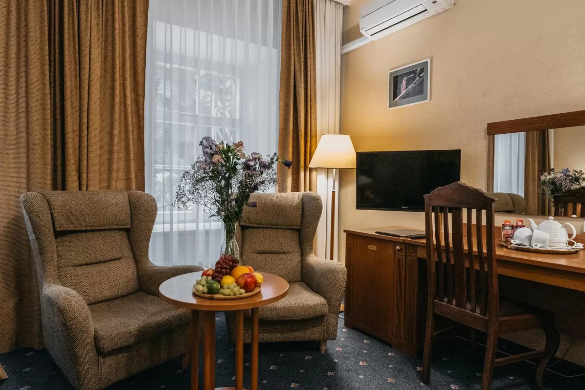 TV and multimedia, Seating Area in Hotel Rinno