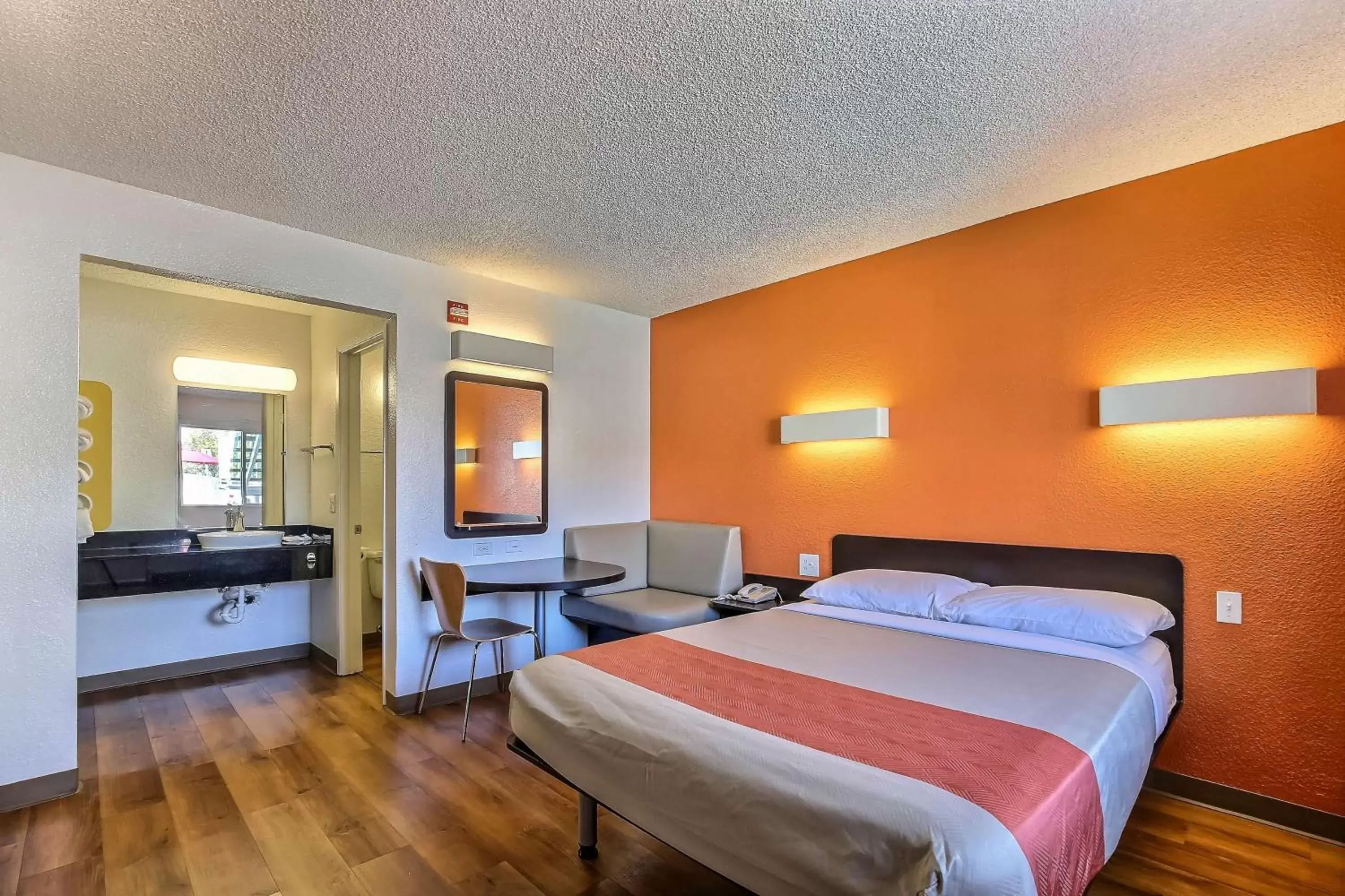 Photo of the whole room, Room Photo in Motel 6-Pleasanton, CA