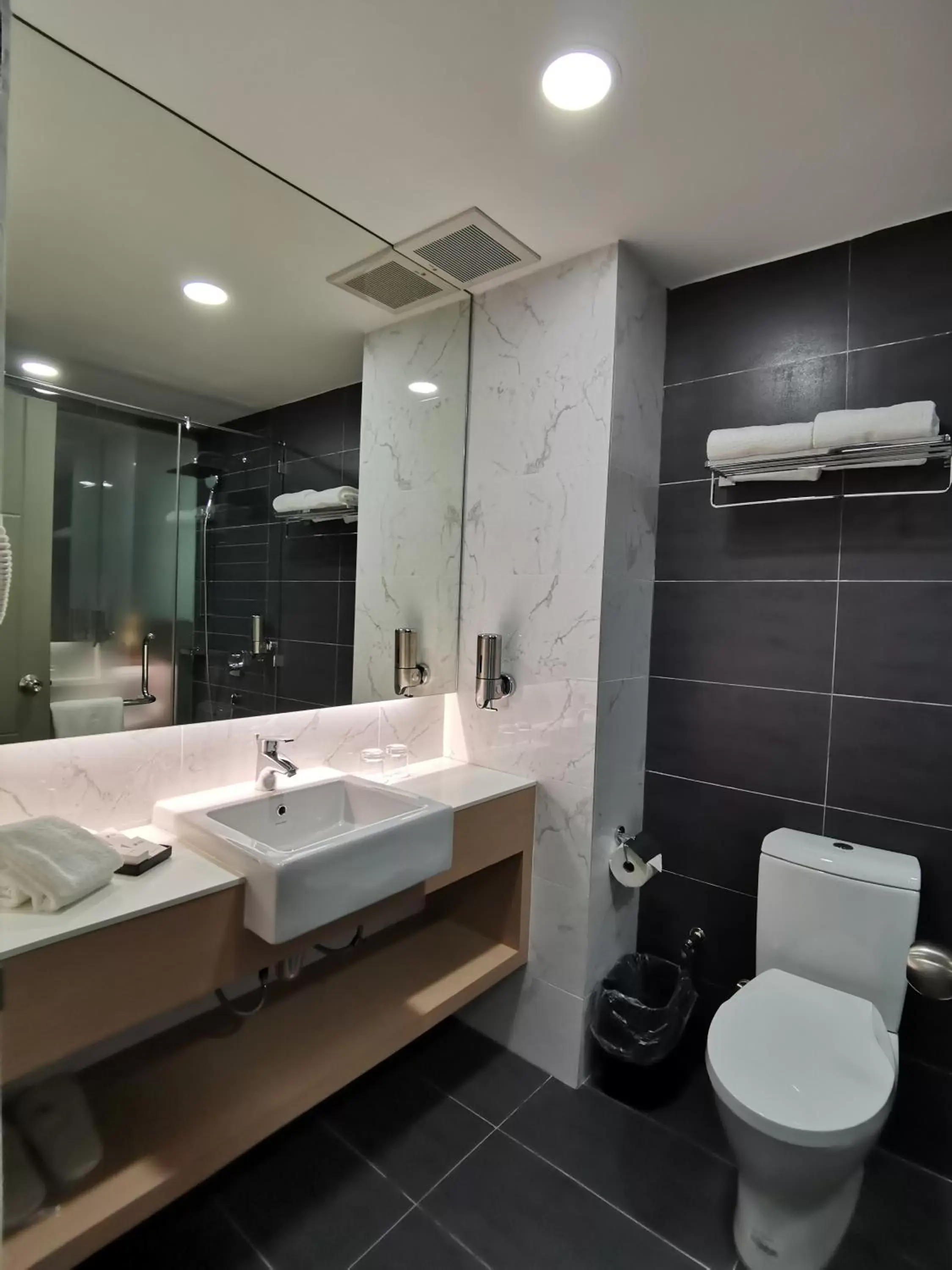 Bathroom in Otel Hotel Sibu