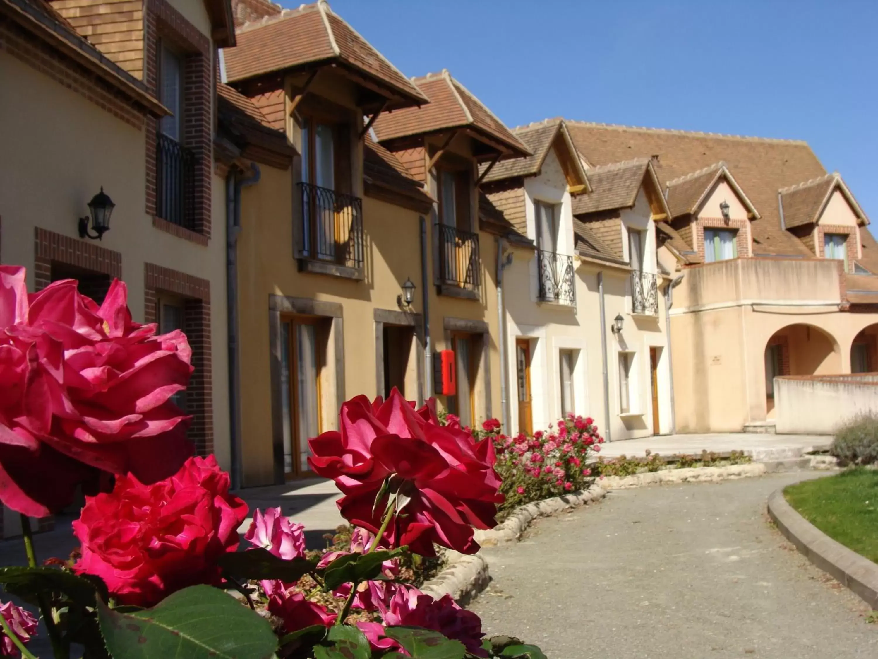 Garden, Property Building in Le Haut-Val Résidences