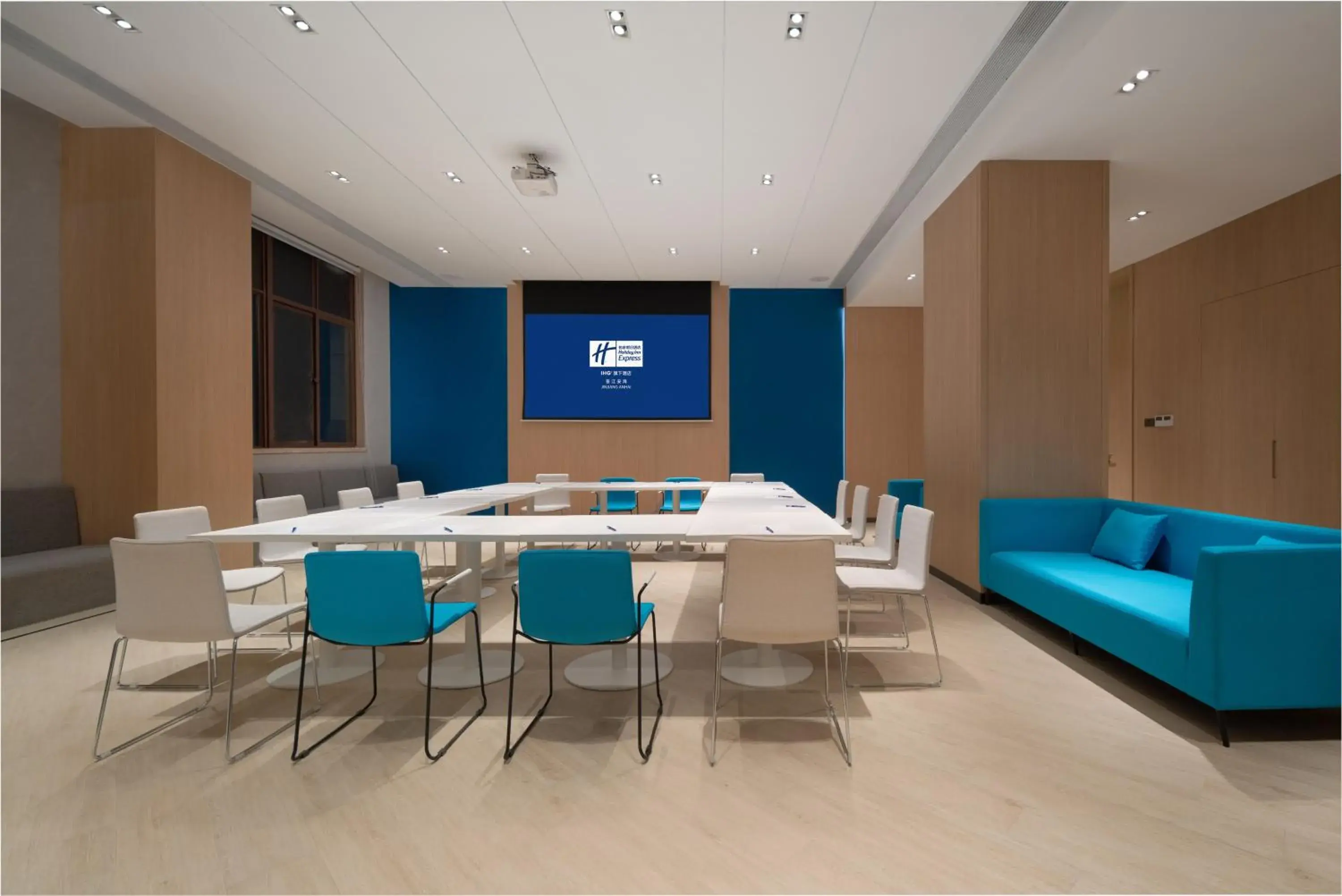 Meeting/conference room in Holiday Inn Express Jinjiang Anhai, an IHG Hotel