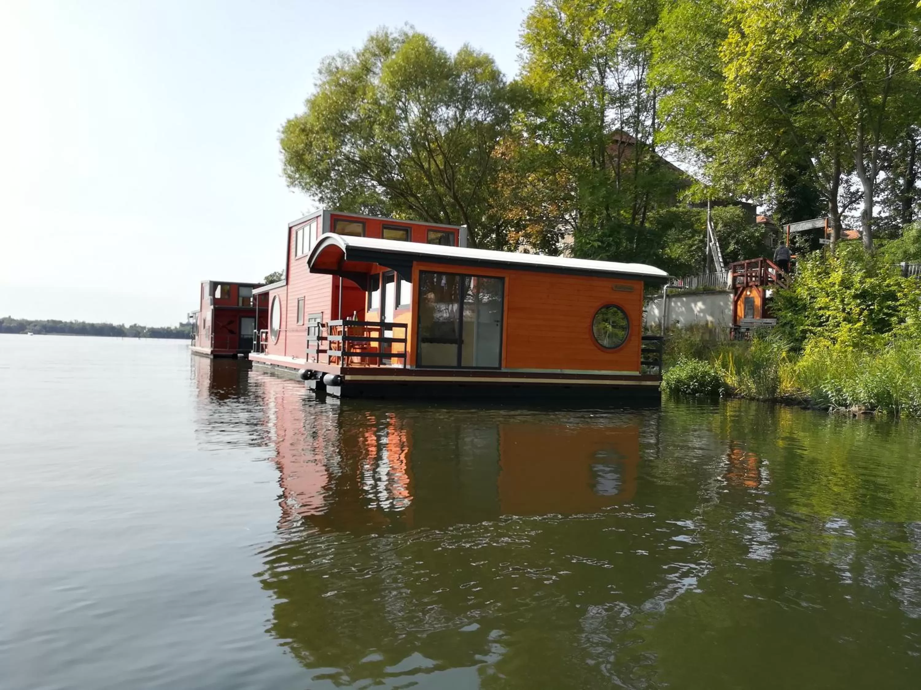 Lake view in Gästehaus Schloss Plaue