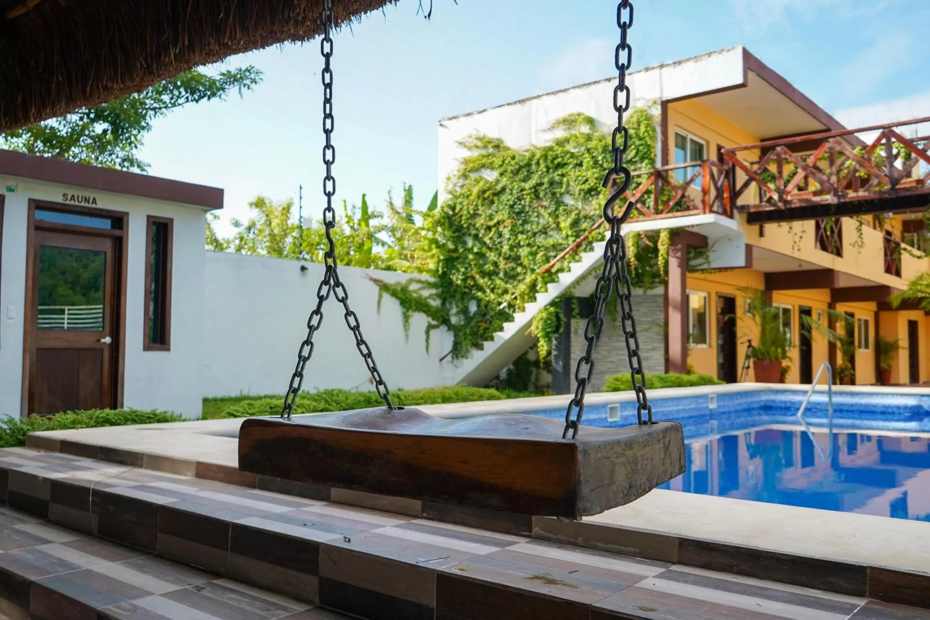 Swimming pool in Framfor Inn