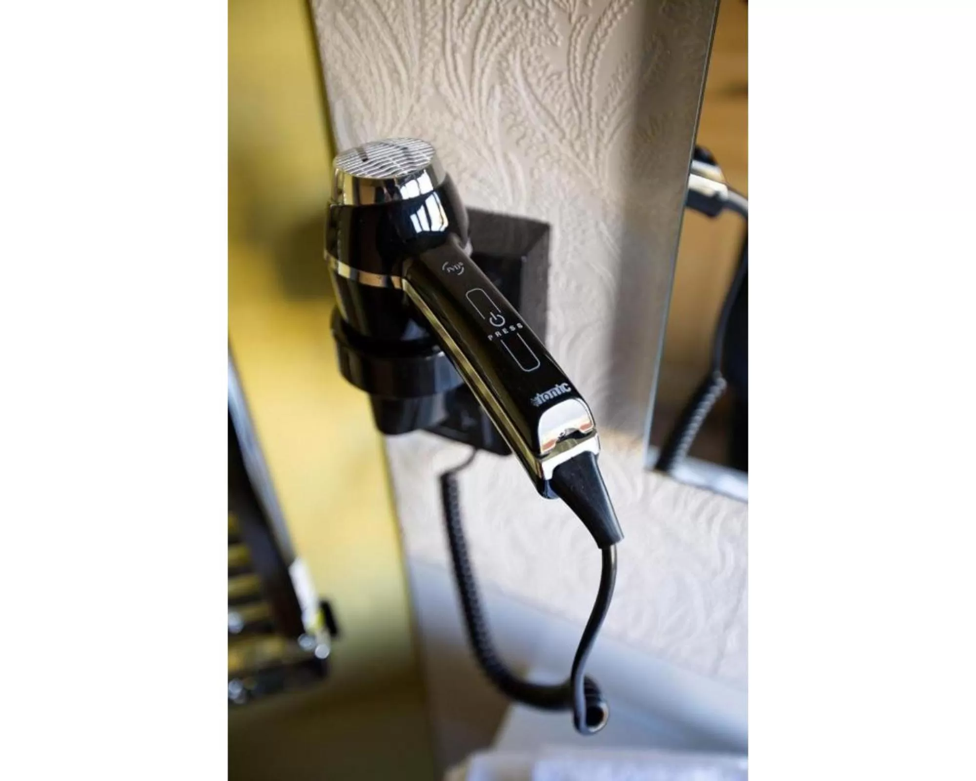 hair dryier in Best Western Plus Hotel de Dieppe 1880