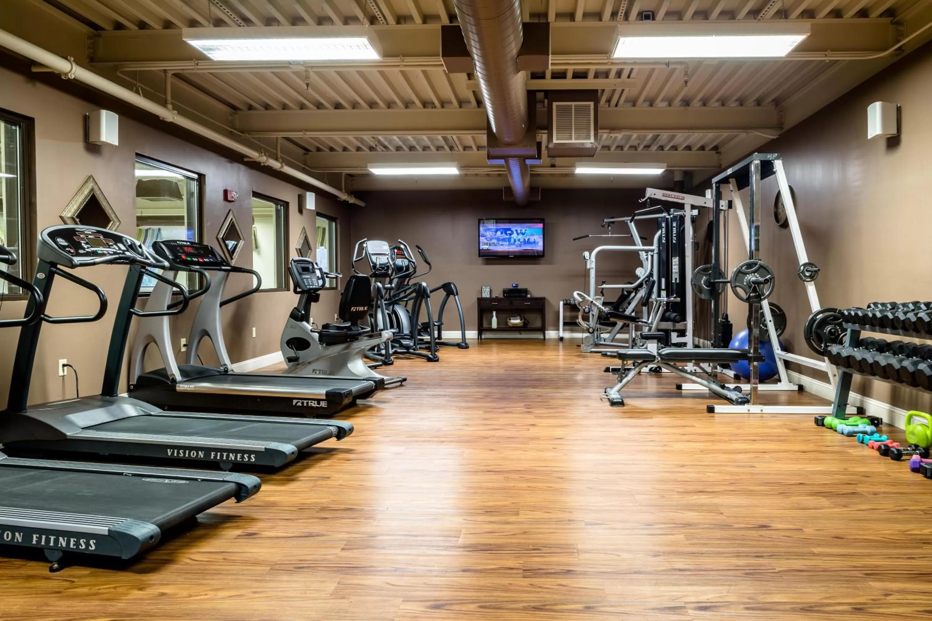 Fitness centre/facilities in Colonial Hotel