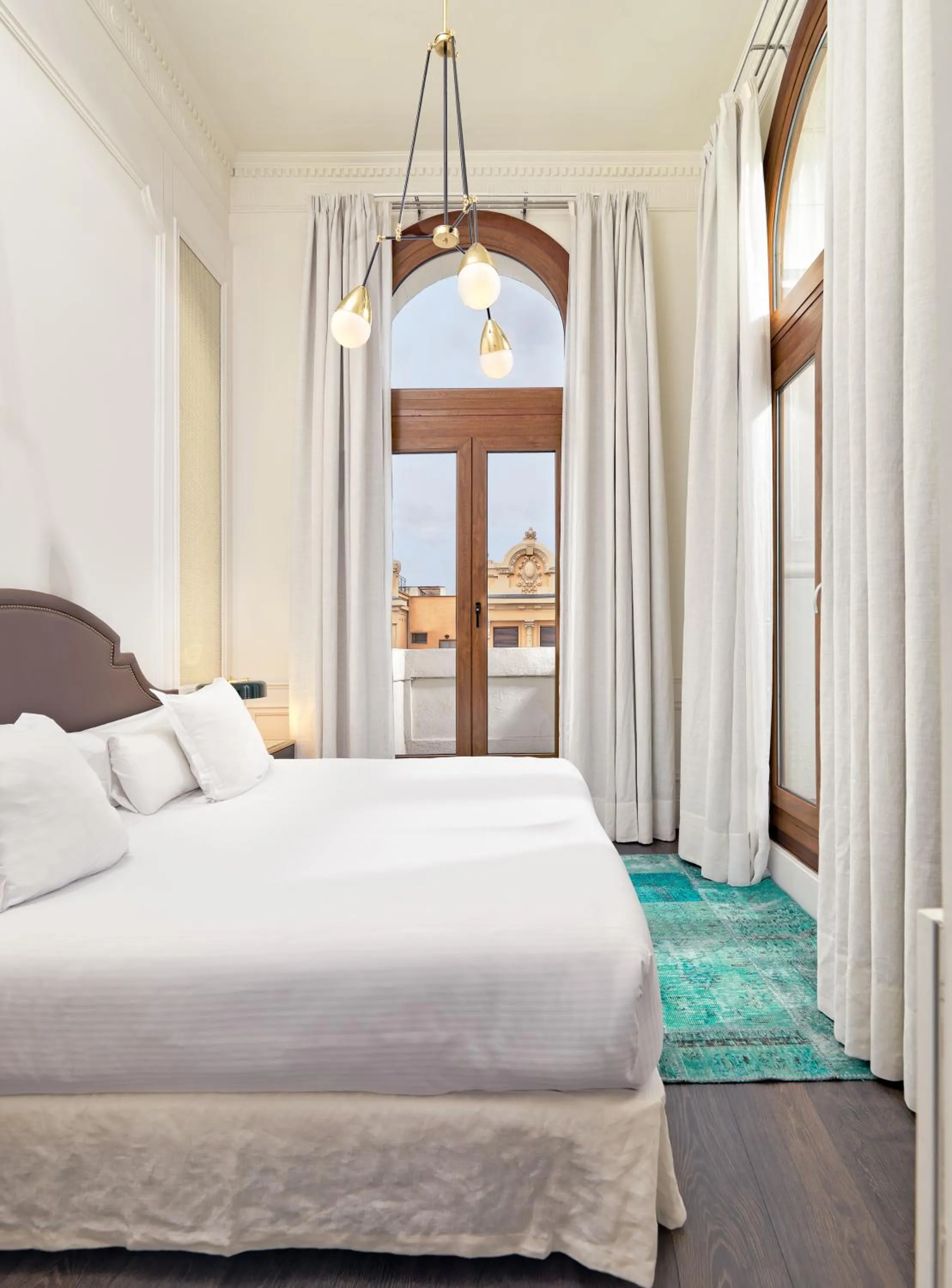 Bed in Boutique Hotel H10 Villa de la Reina