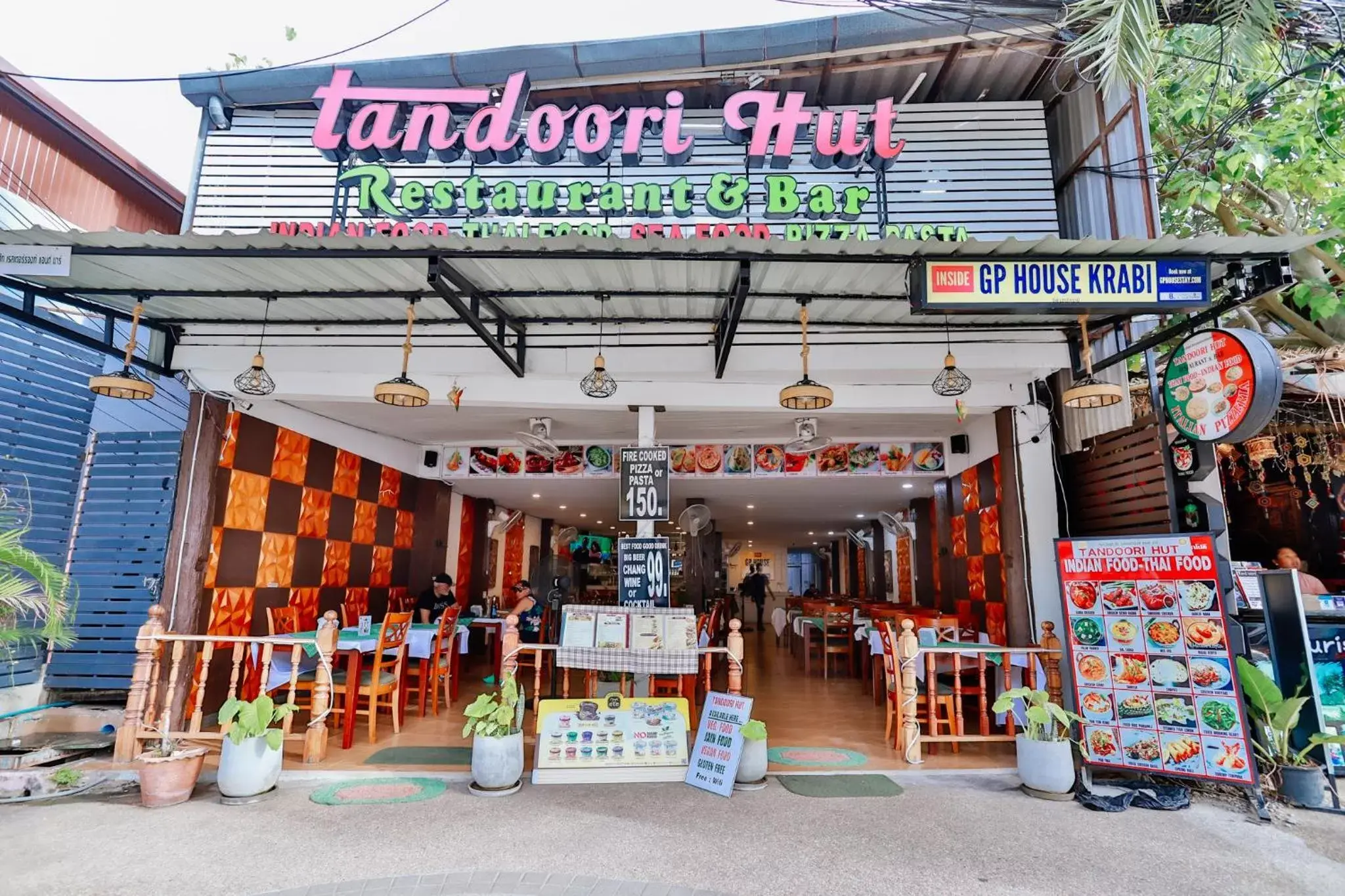 Property building in GP House Krabi Aonang Beach Property building in GP House Krabi Aonang Beach