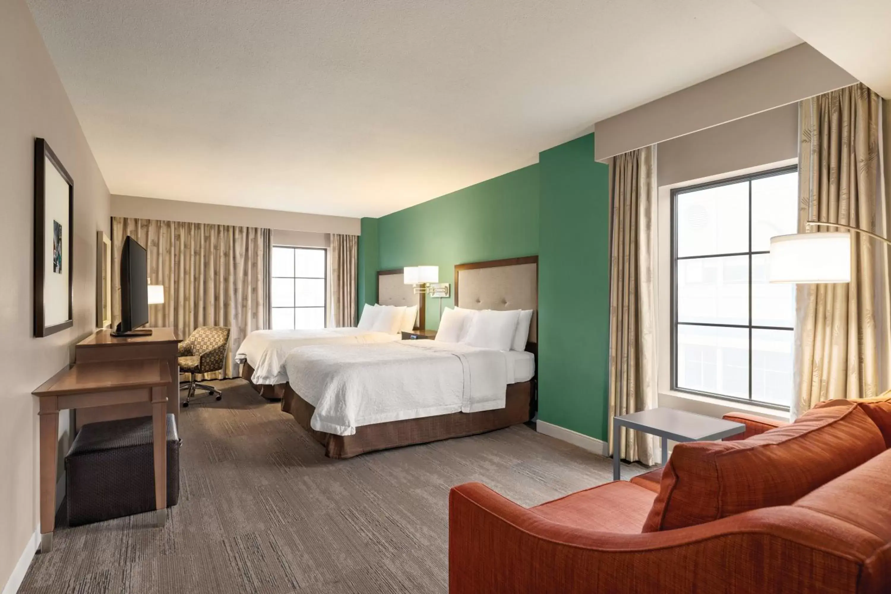 Bedroom in Hampton Inn and Suites New Orleans Convention Center