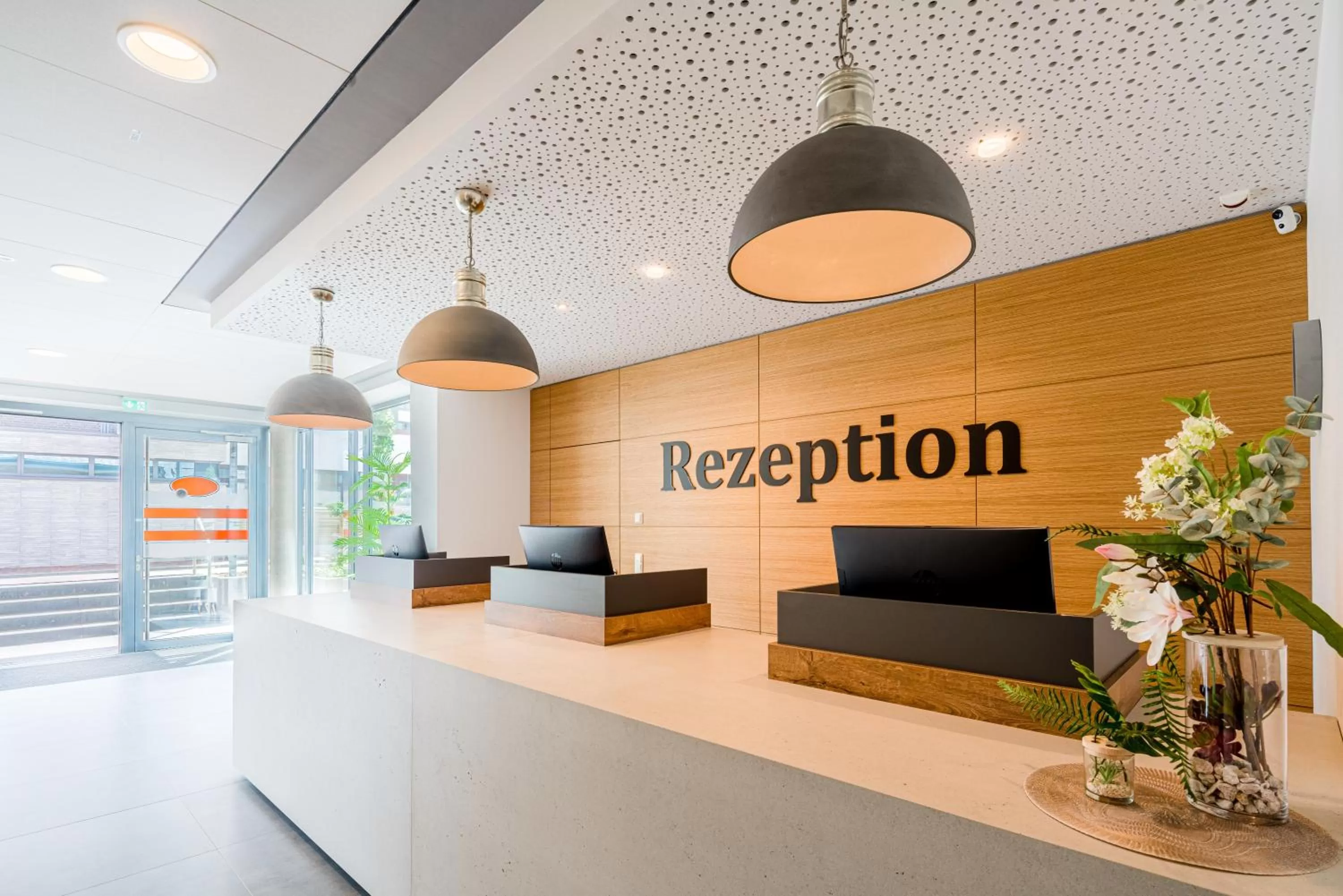 Lobby or reception in Stadthotel Lohne, Self Check In, mit Bäckerei und Cafe