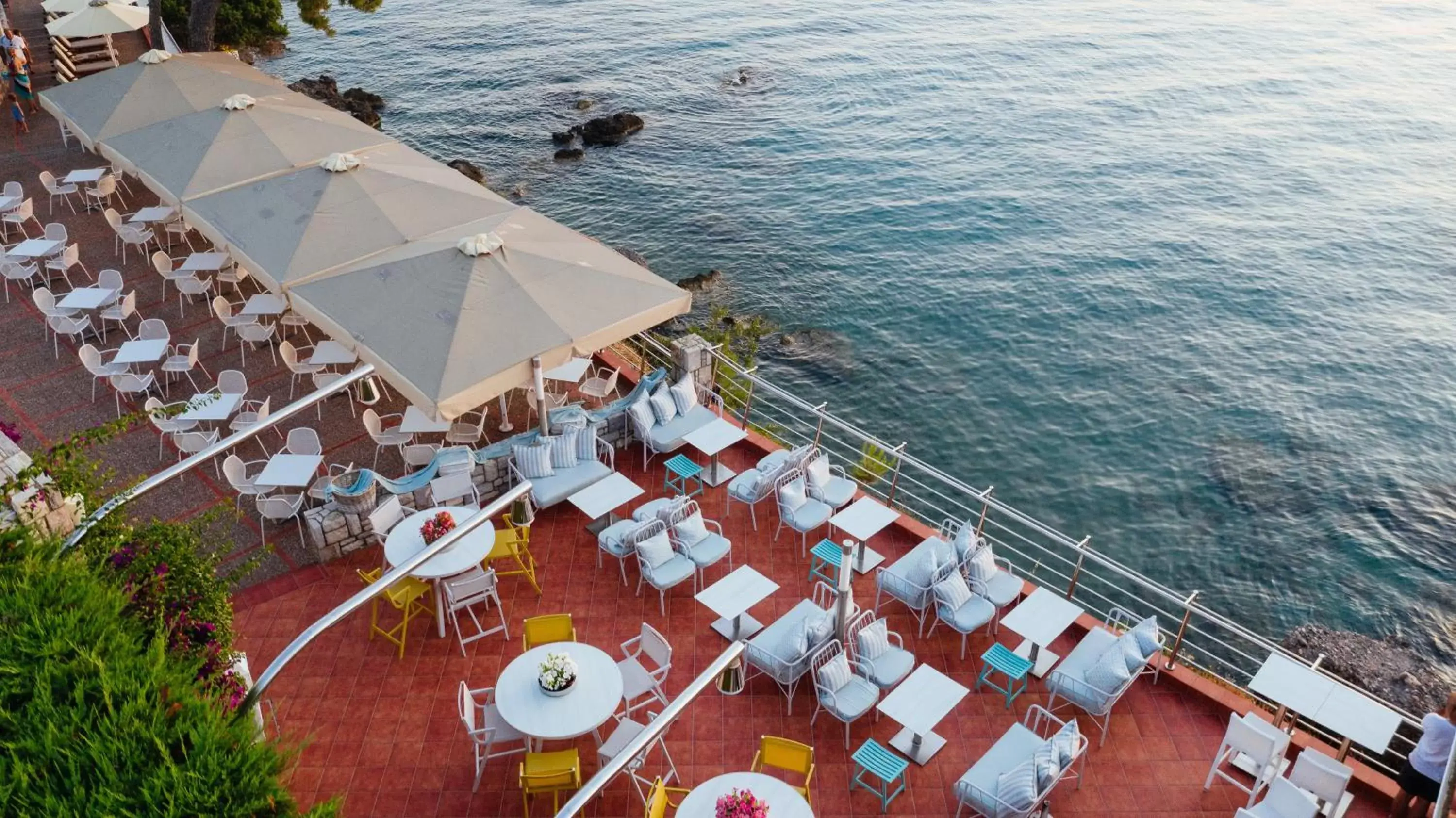 Lounge or bar, Bird's-eye View in Akti Taygetos - Conference Resort