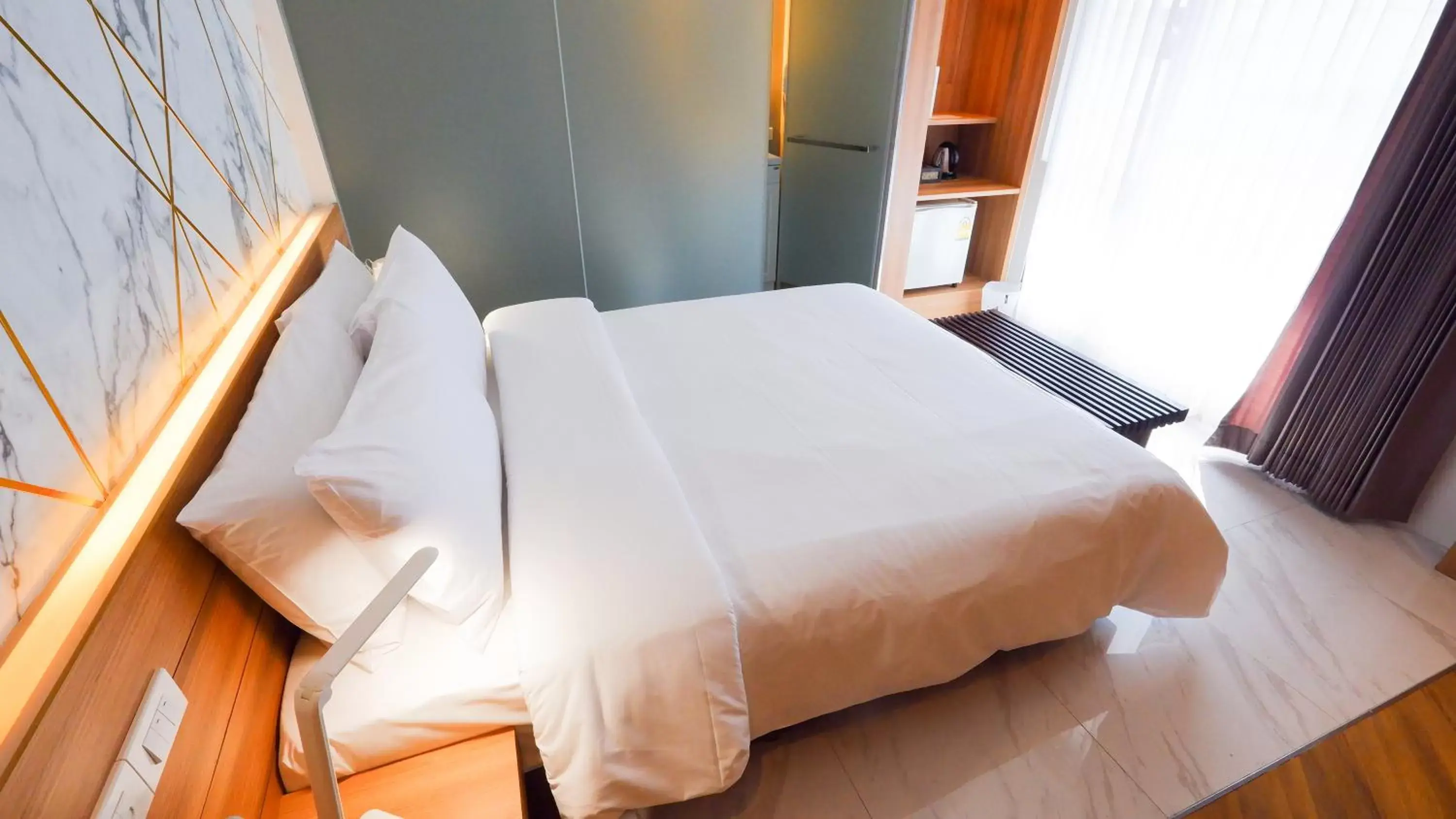 Bedroom, Bed in Pinnacle Dream Bedroom, Bed in Pinnacle Dream