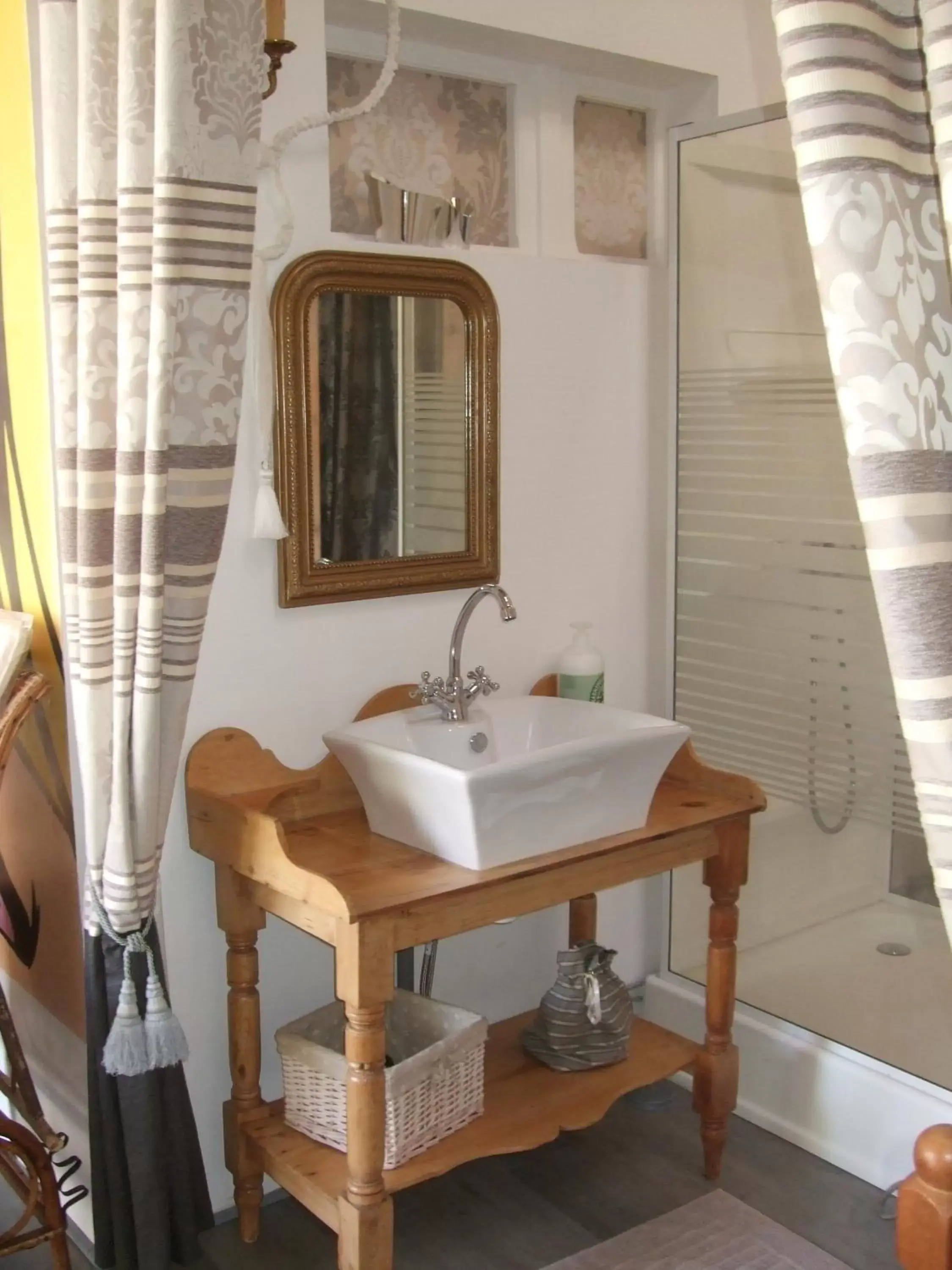 Bathroom in La Maison Salée