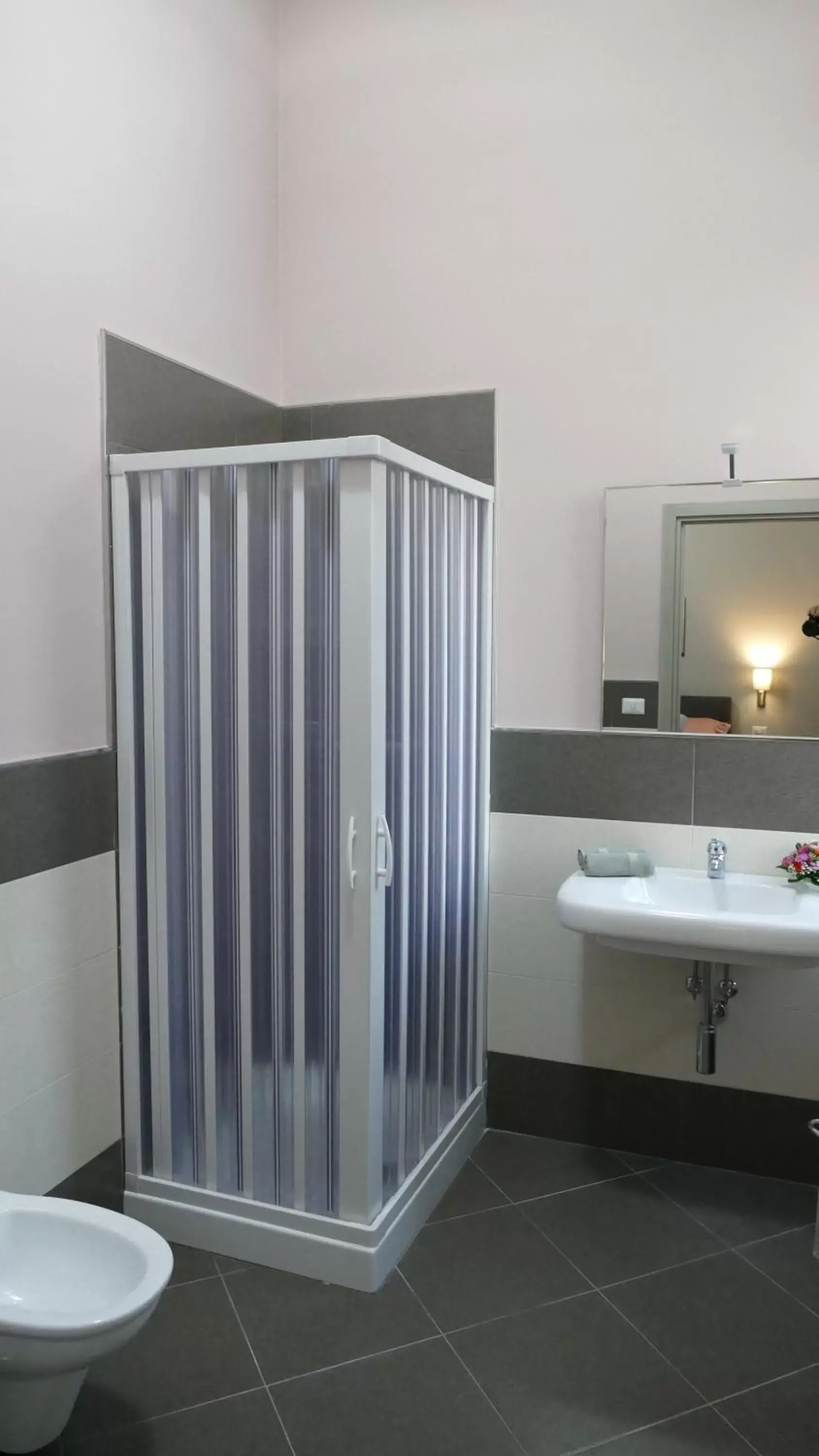 Bathroom in Cairoli Exclusive Rooms & Suite