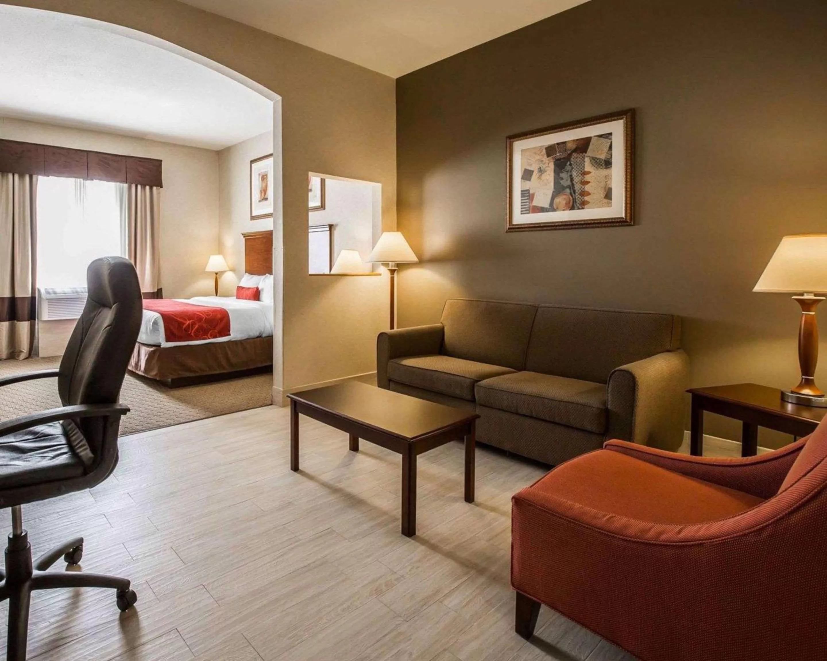 Photo of the whole room in Comfort Suites Stafford Near Sugarland