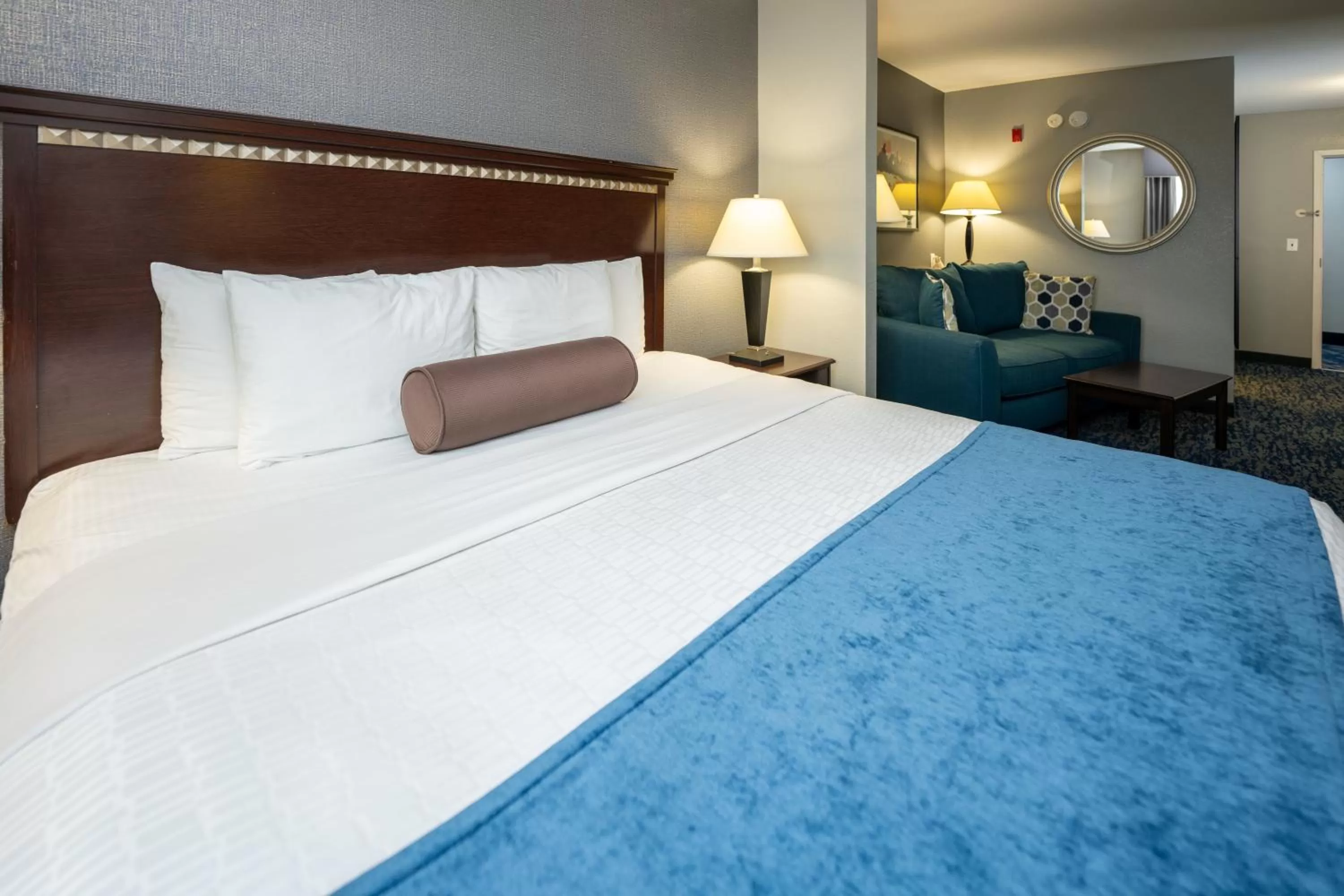 Bedroom in Comfort Suites Seabrook - Kemah