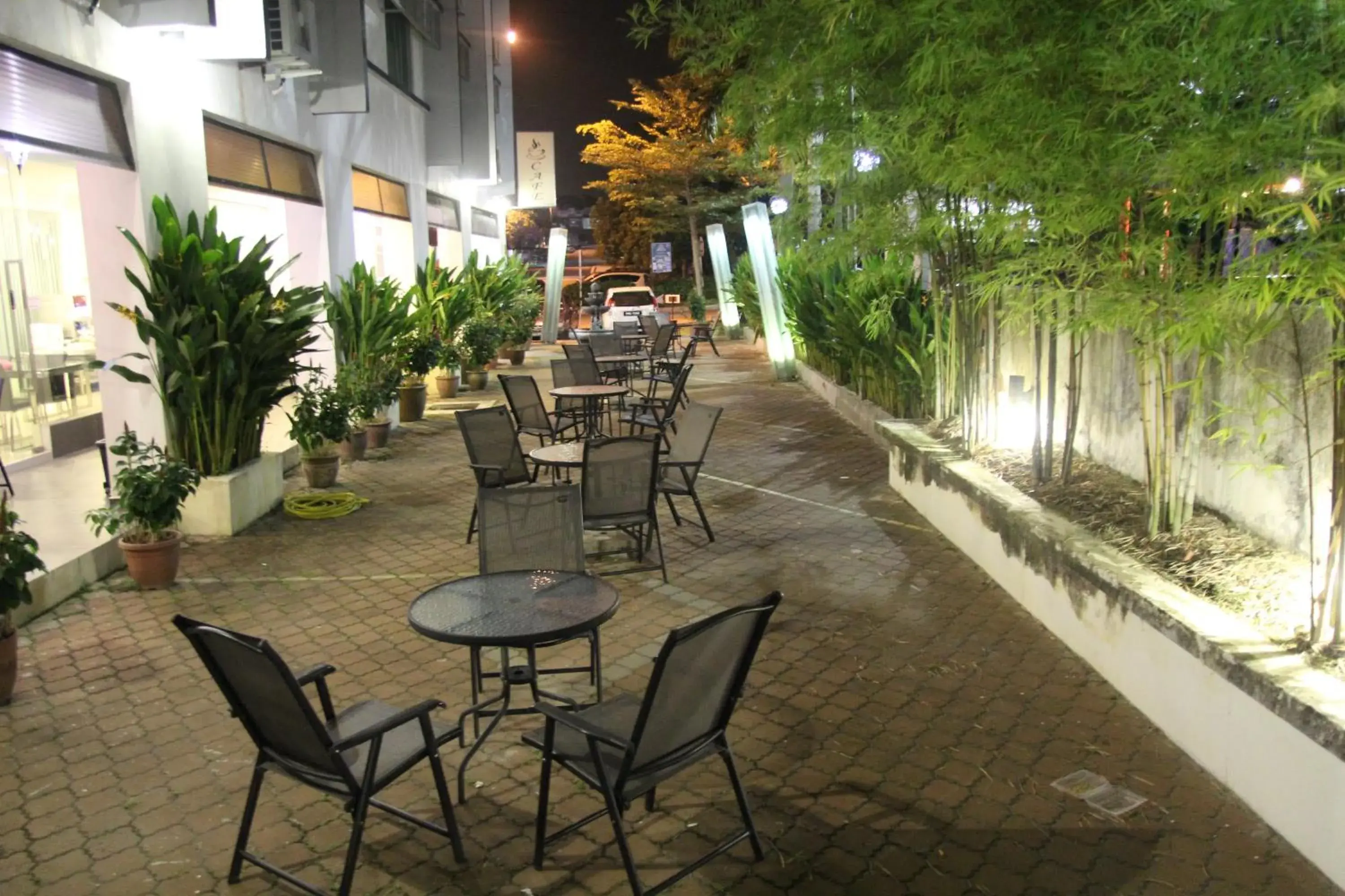 Patio, Restaurant/Places to Eat in M Design Hotel Seri Kembangan