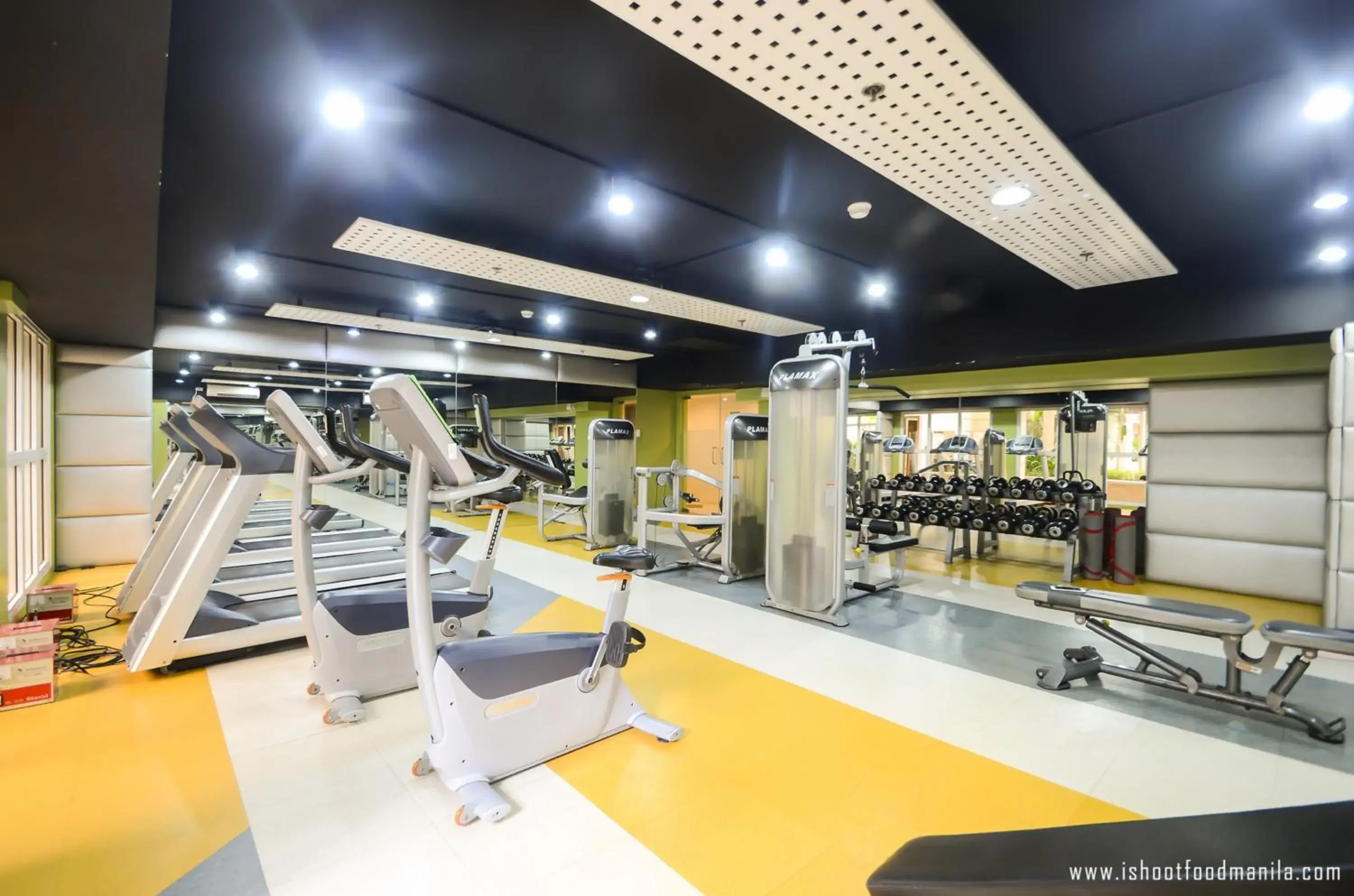 Fitness centre/facilities, Fitness Center/Facilities in Extremeli Suites