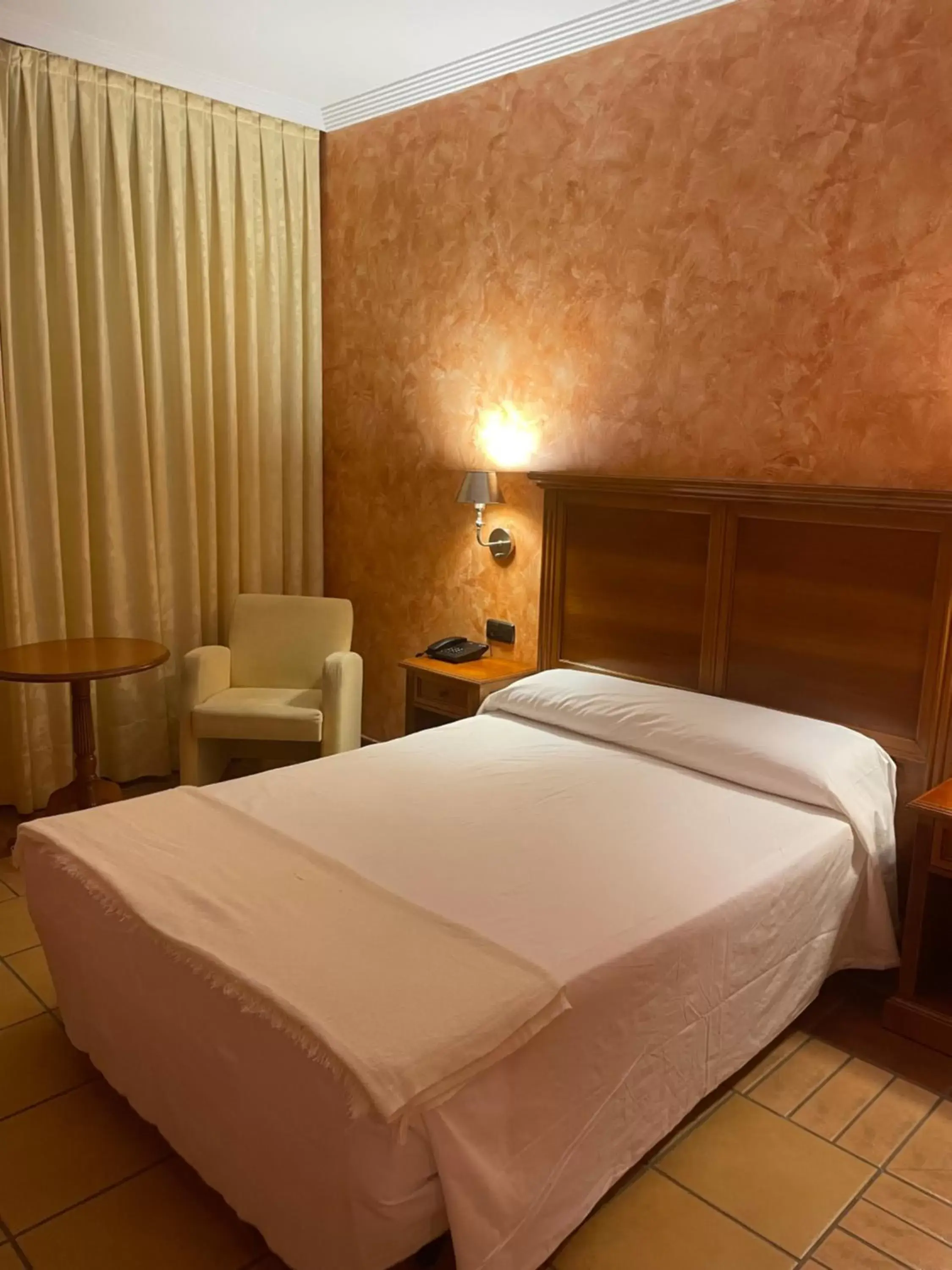 Bed in Hospedium Hotel Doña Mafalda de Castilla